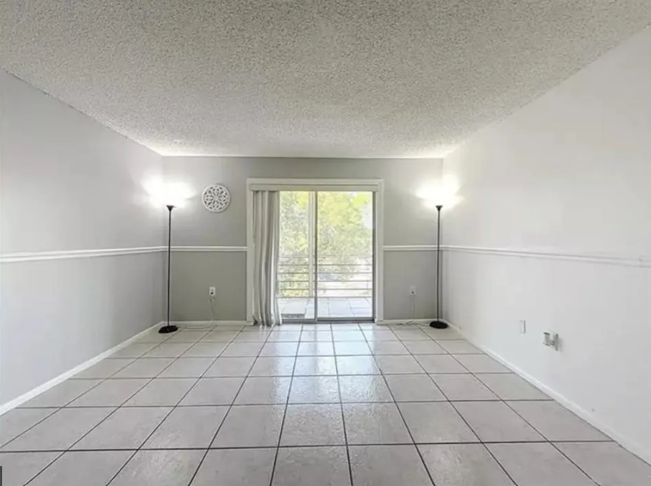 4304 NW 9th Ave, #2-3C