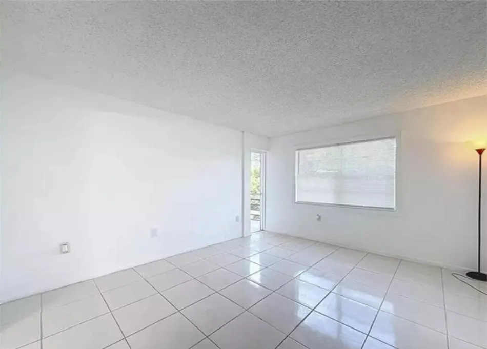 4304 NW 9th Ave, #2-3C