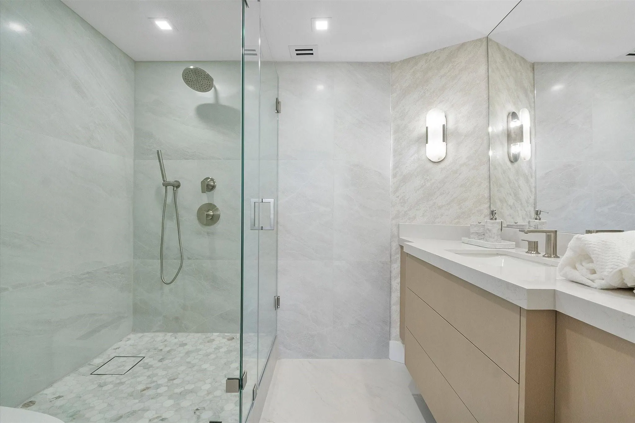 3100 N Ocean Blvd, #704