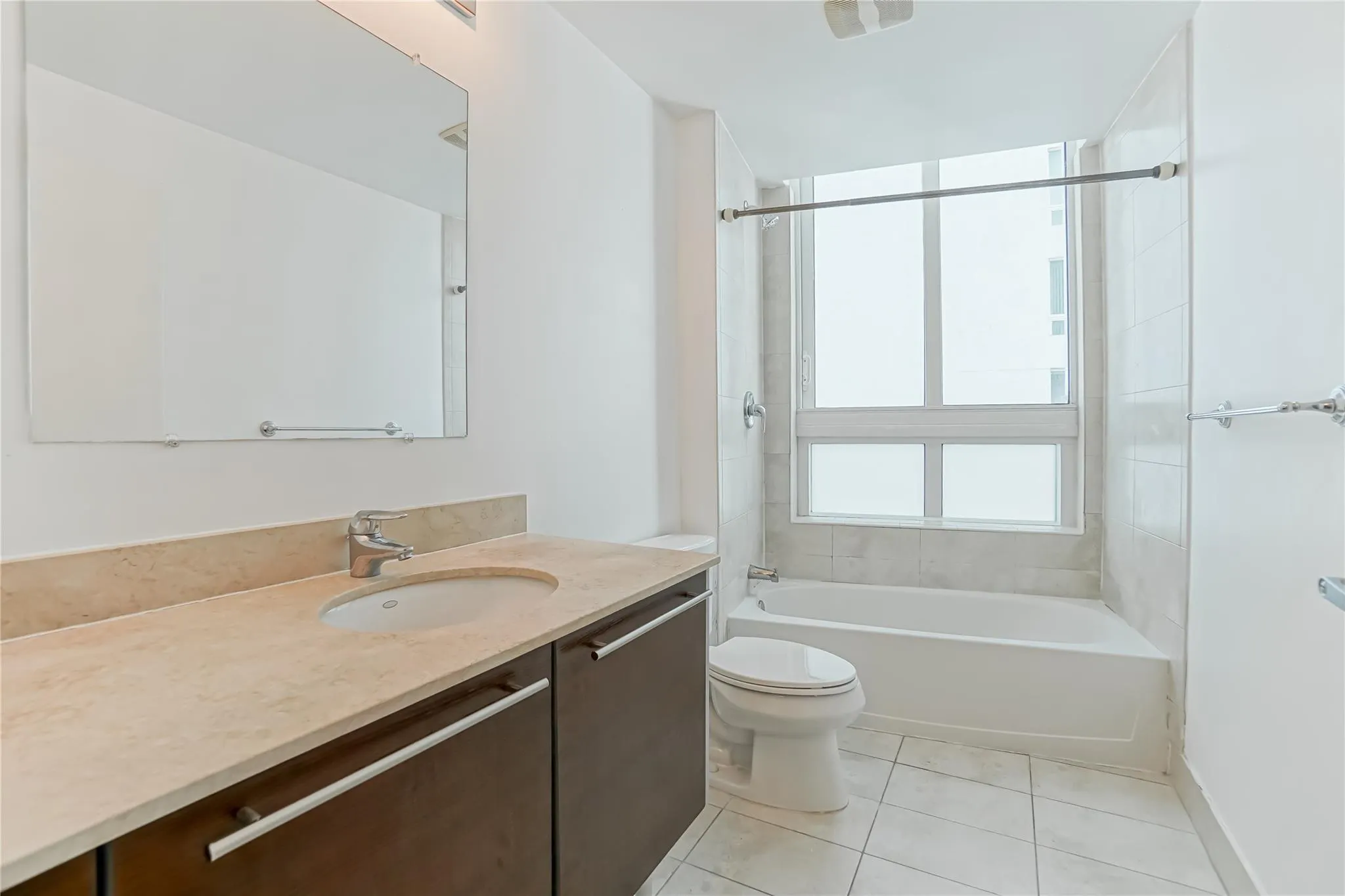 1900 N Bayshore Dr, #1710