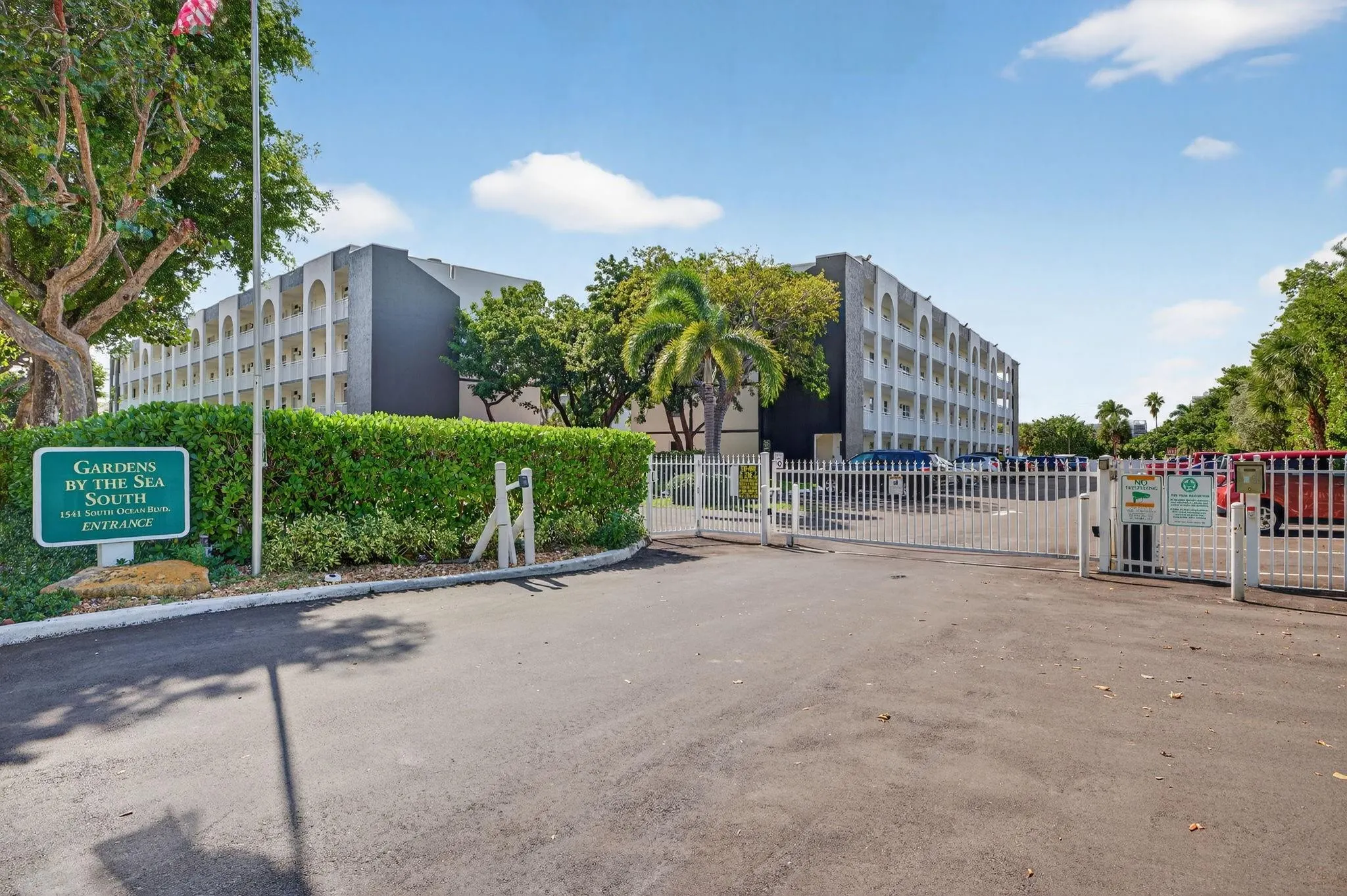 1541 S Ocean Blvd, #405