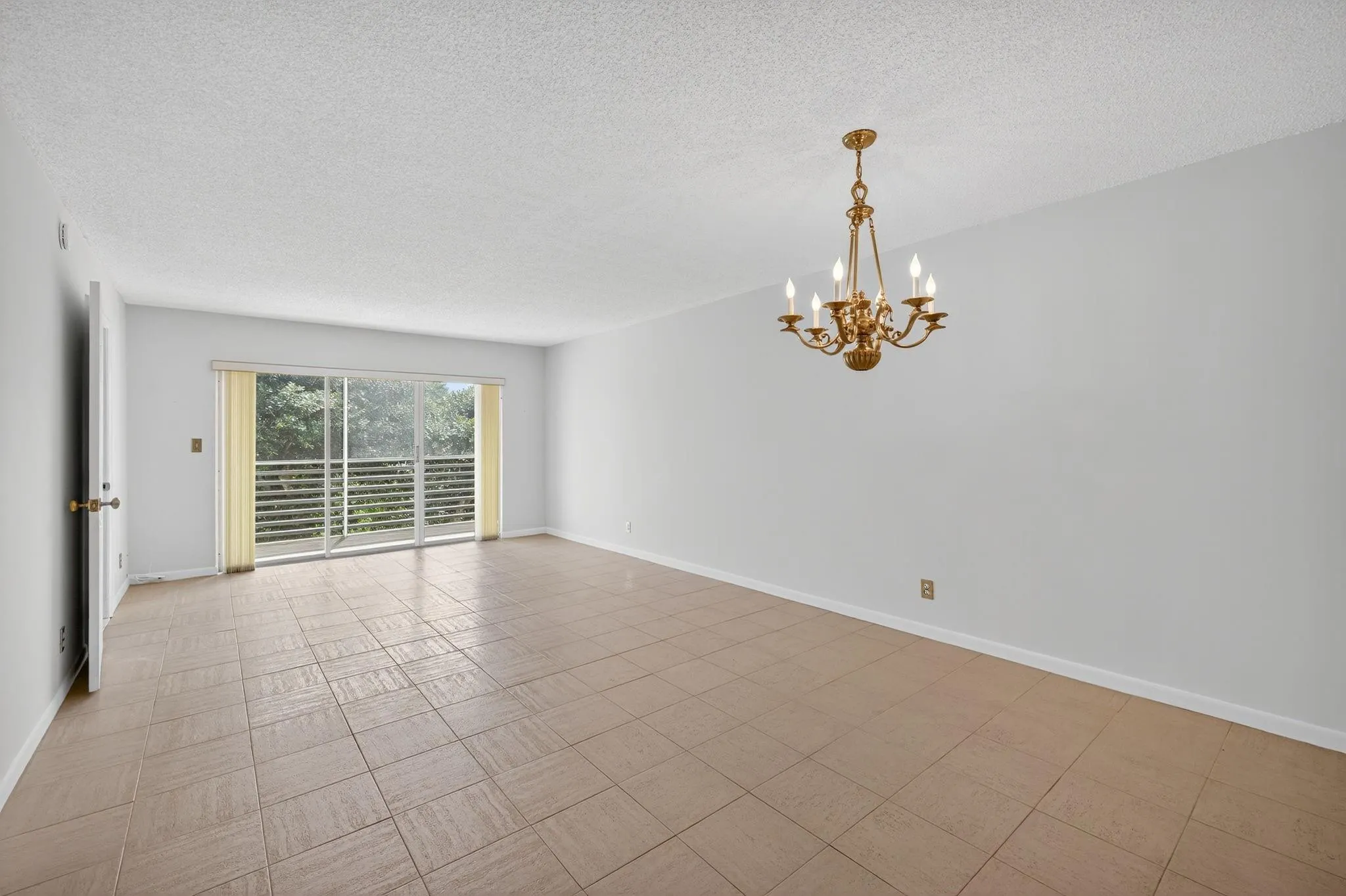 1541 S Ocean Blvd, #405