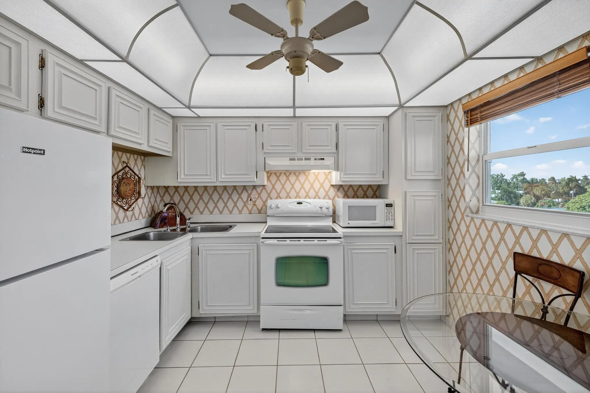 1541 S Ocean Blvd, #405