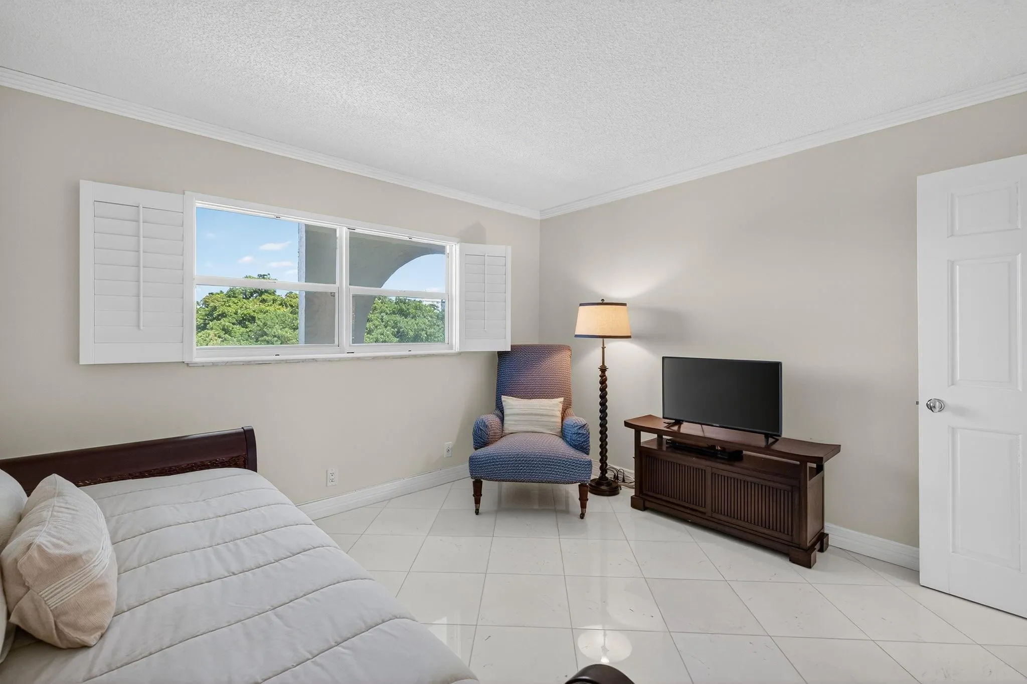 1541 S Ocean Blvd, #406