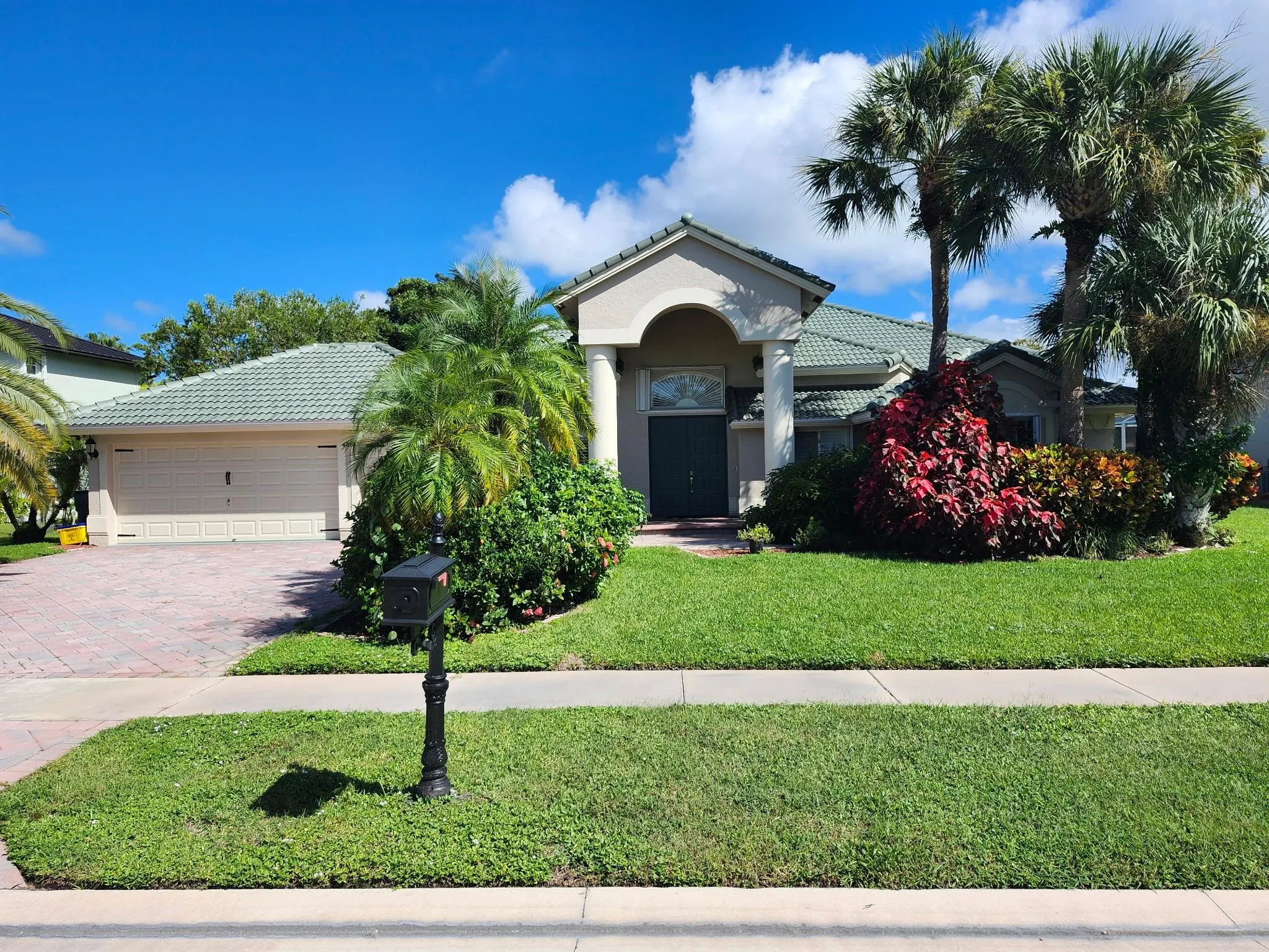 486 Cypress Green Cir