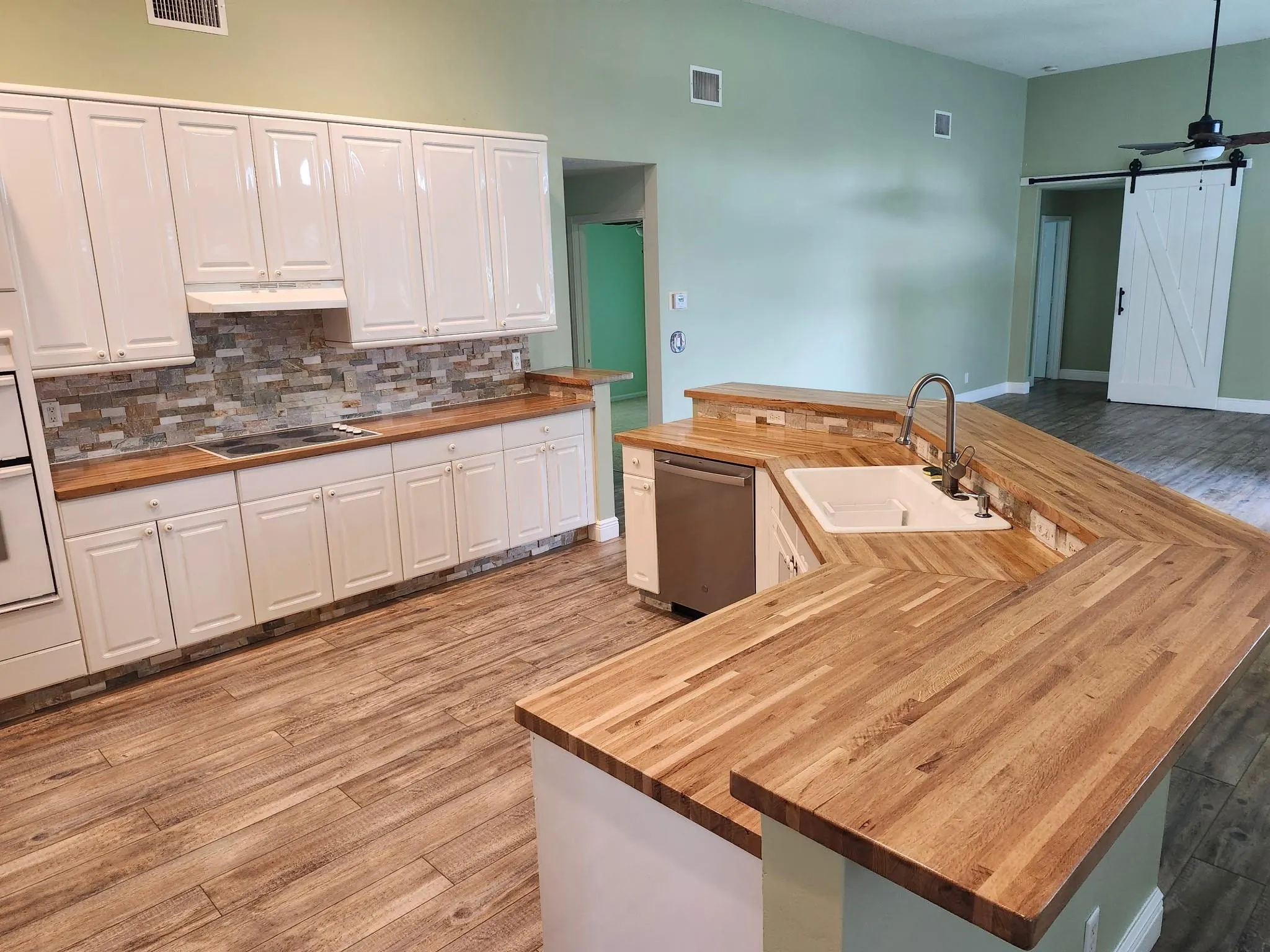 486 Cypress Green Cir