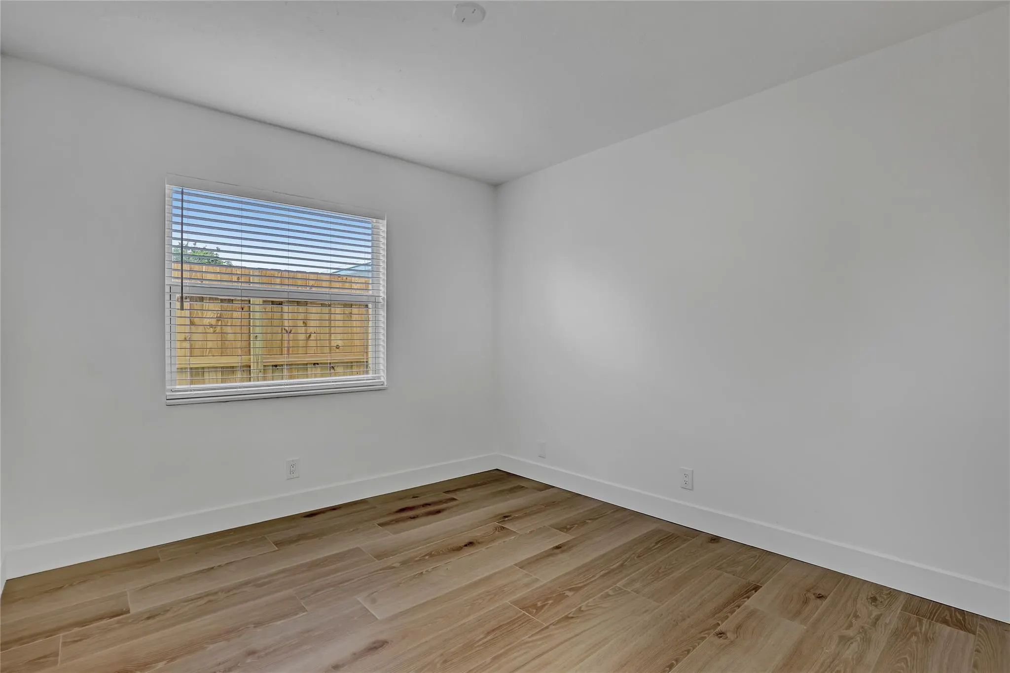 416 W Mango St, #416