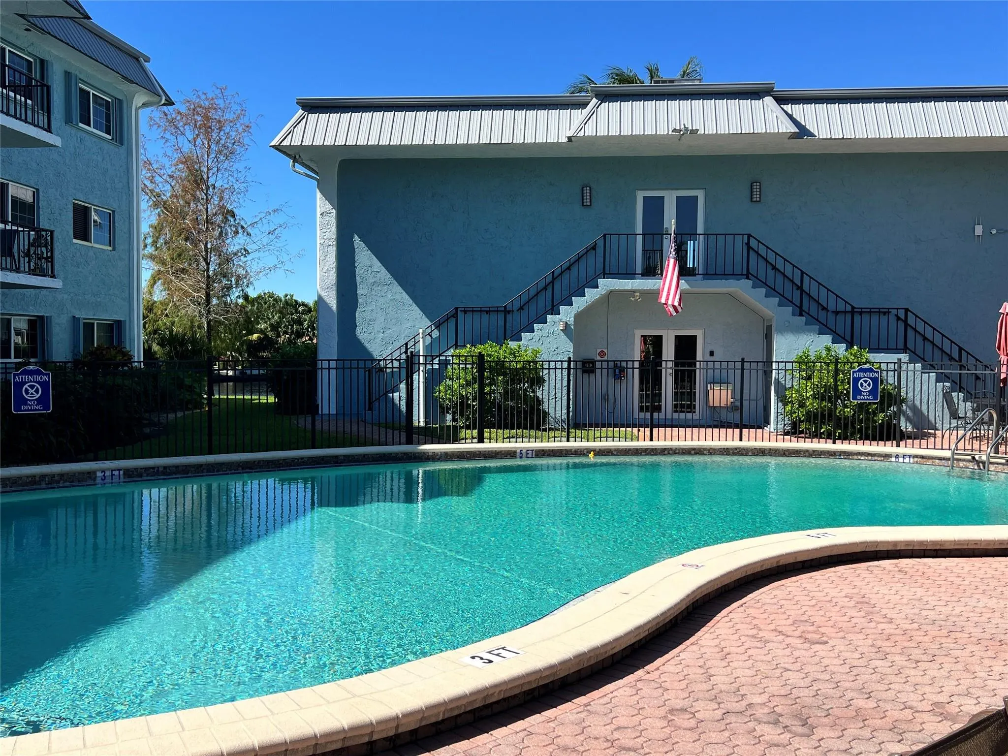 3004 NE 5th Ter, #201C