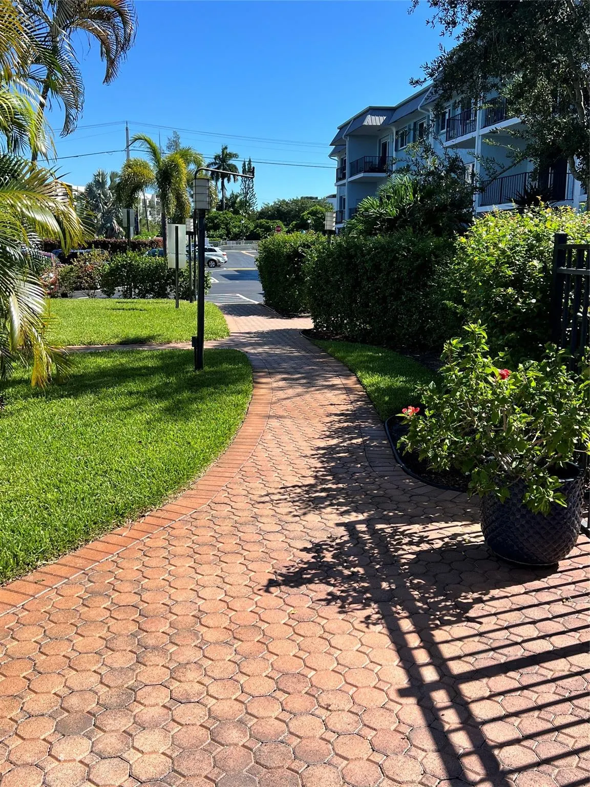 3004 NE 5th Ter, #201C