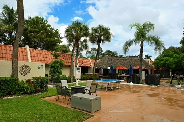 777 S Federal Hwy, #218G