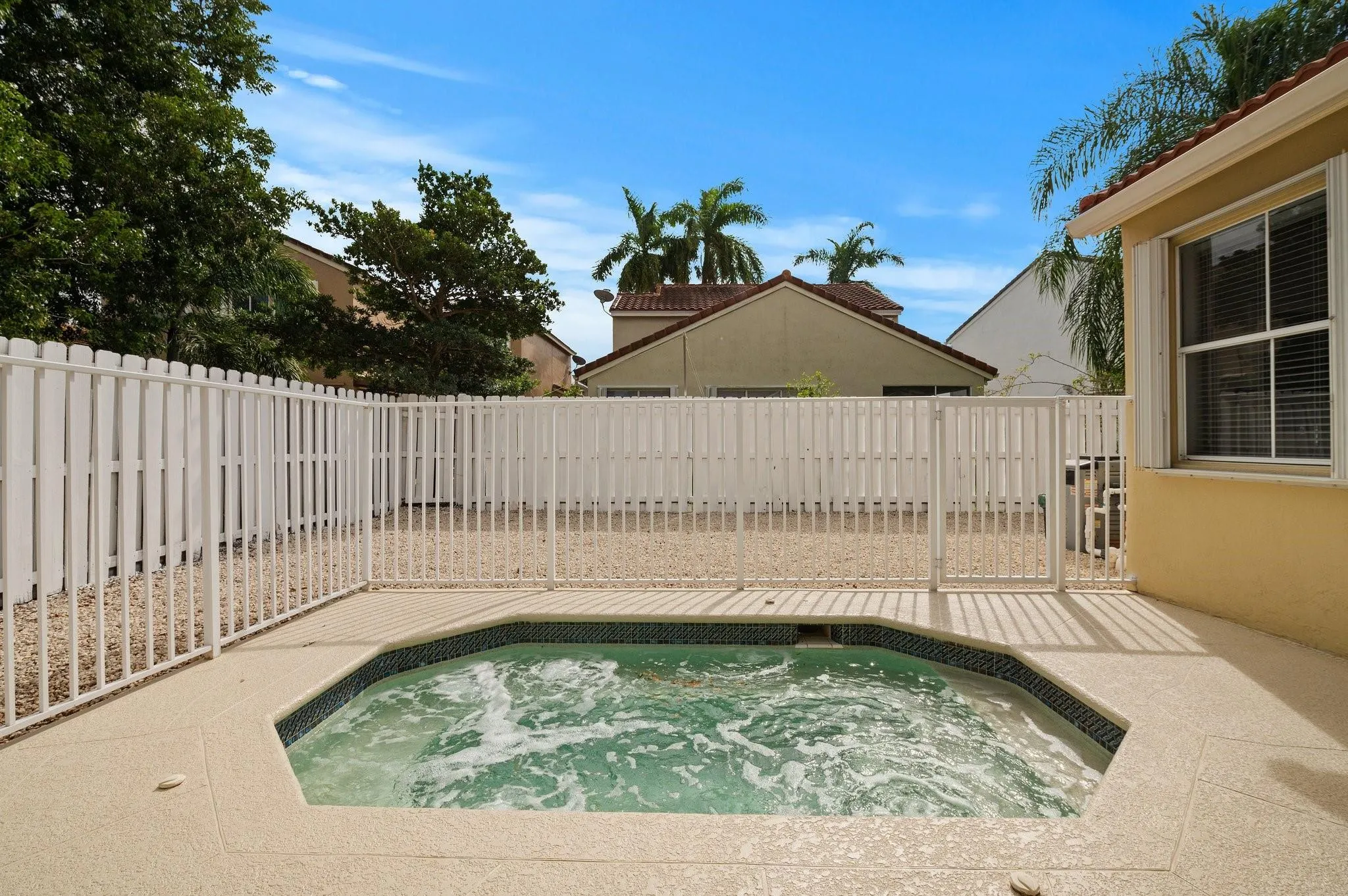 845 Falling Water Rd