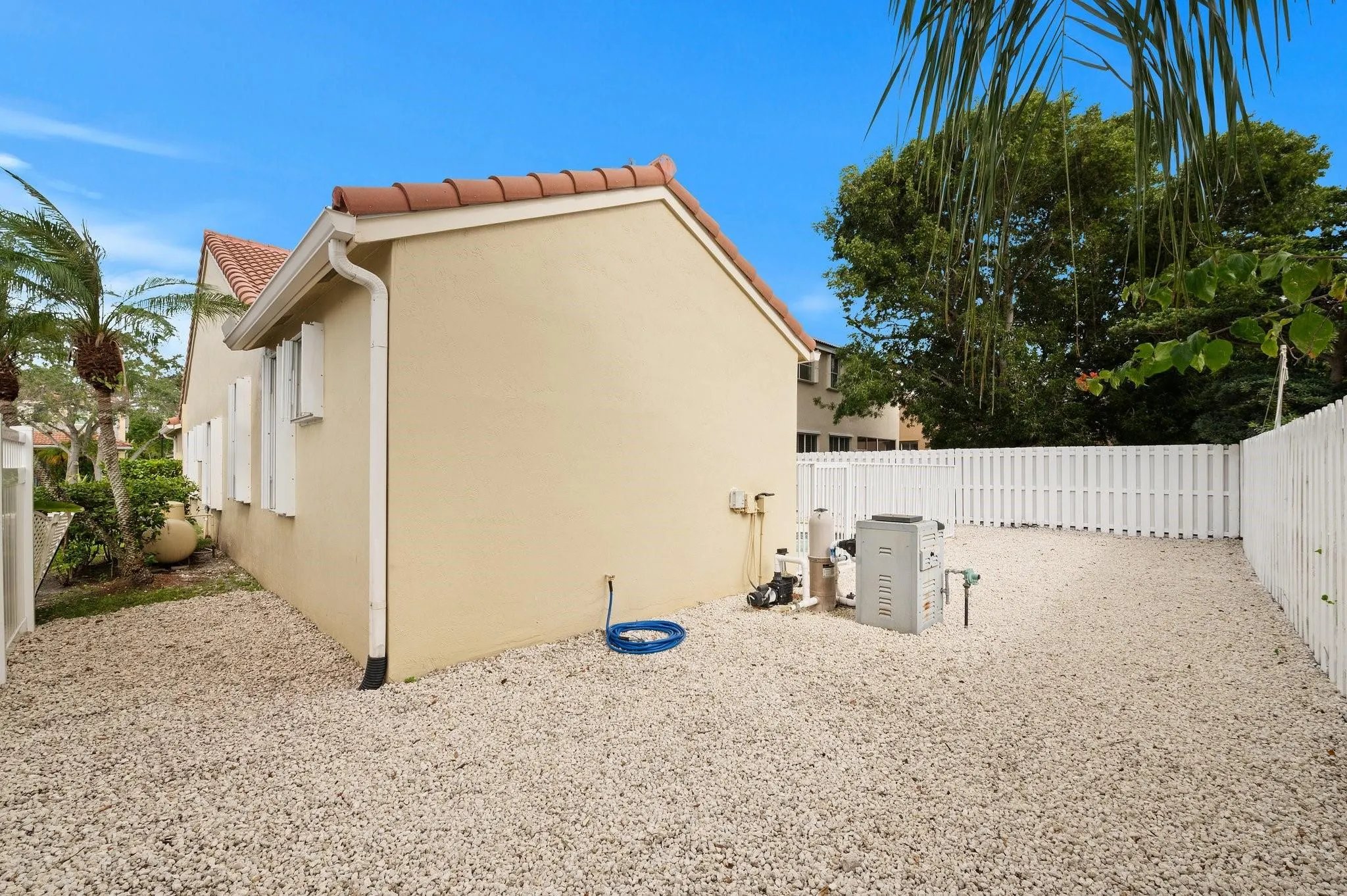 845 Falling Water Rd