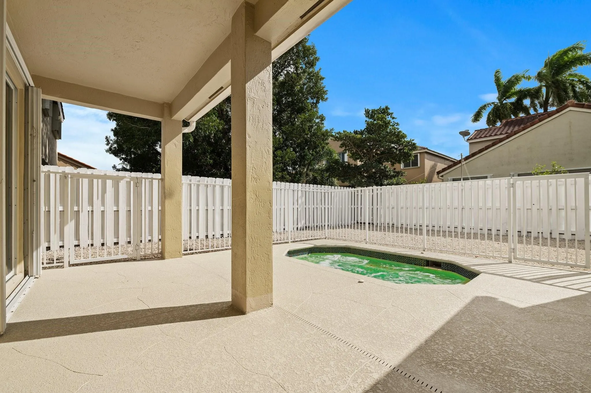 845 Falling Water Rd