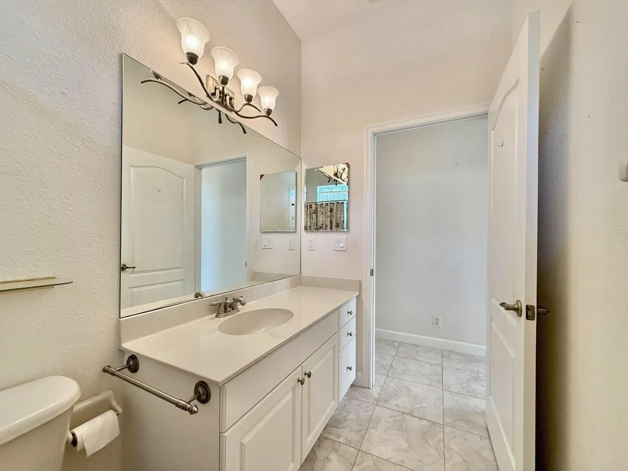 6018 NW Winfield Drive