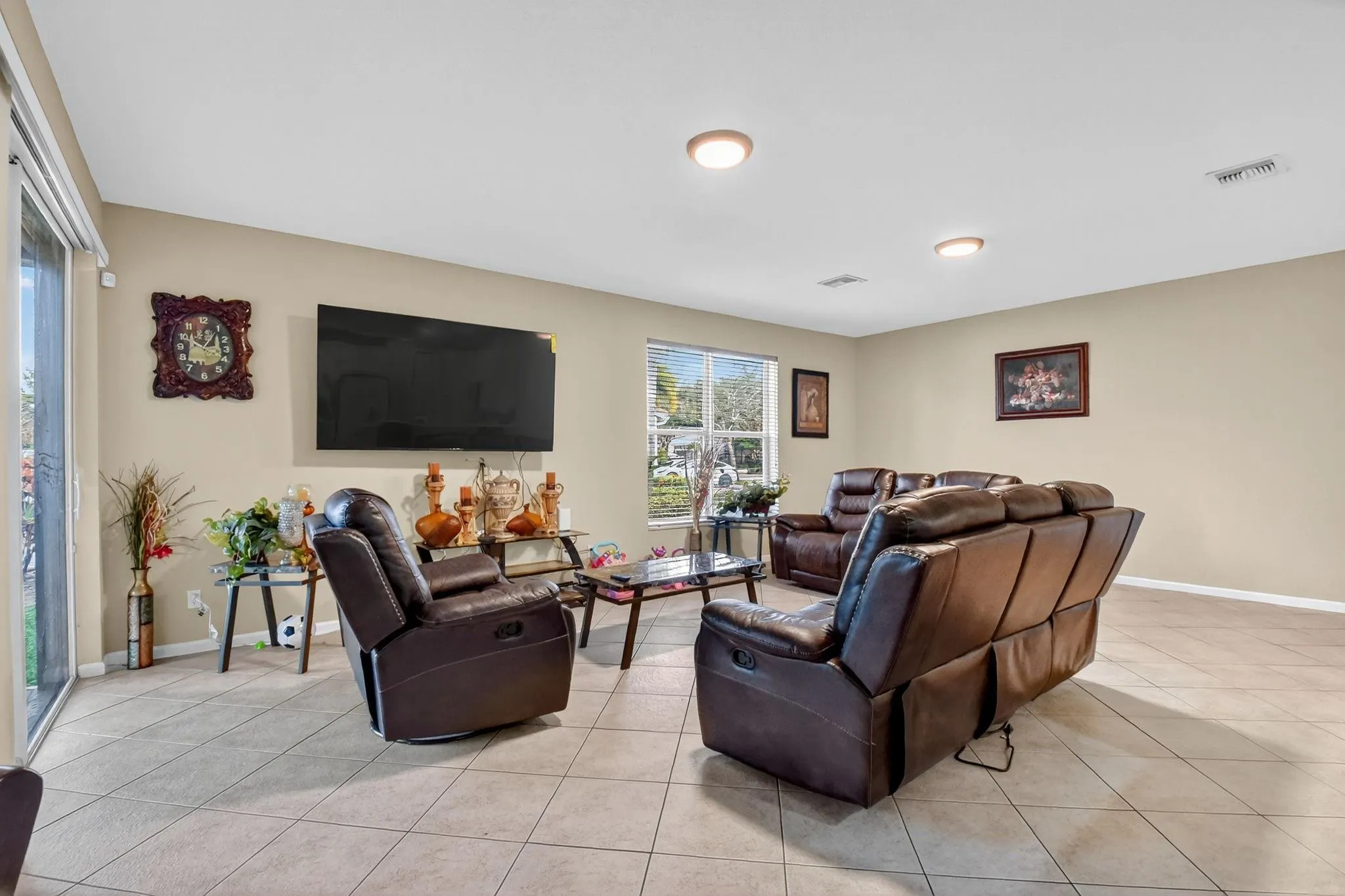 9393 Savannah Estates Drive