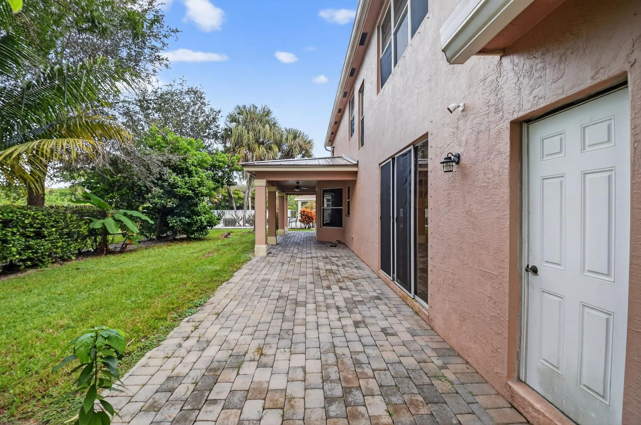 9393 Savannah Estates Drive