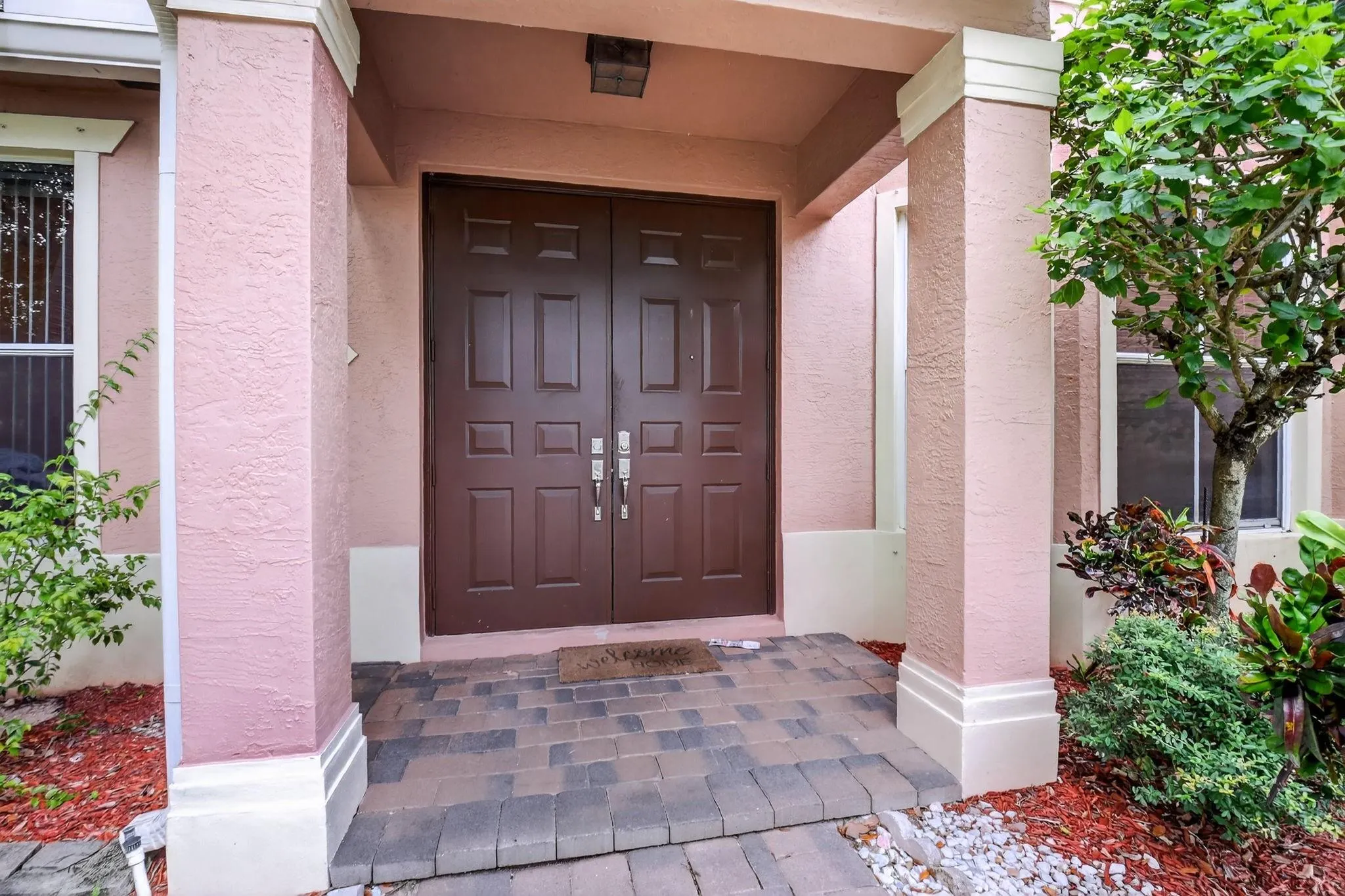 9393 Savannah Estates Drive