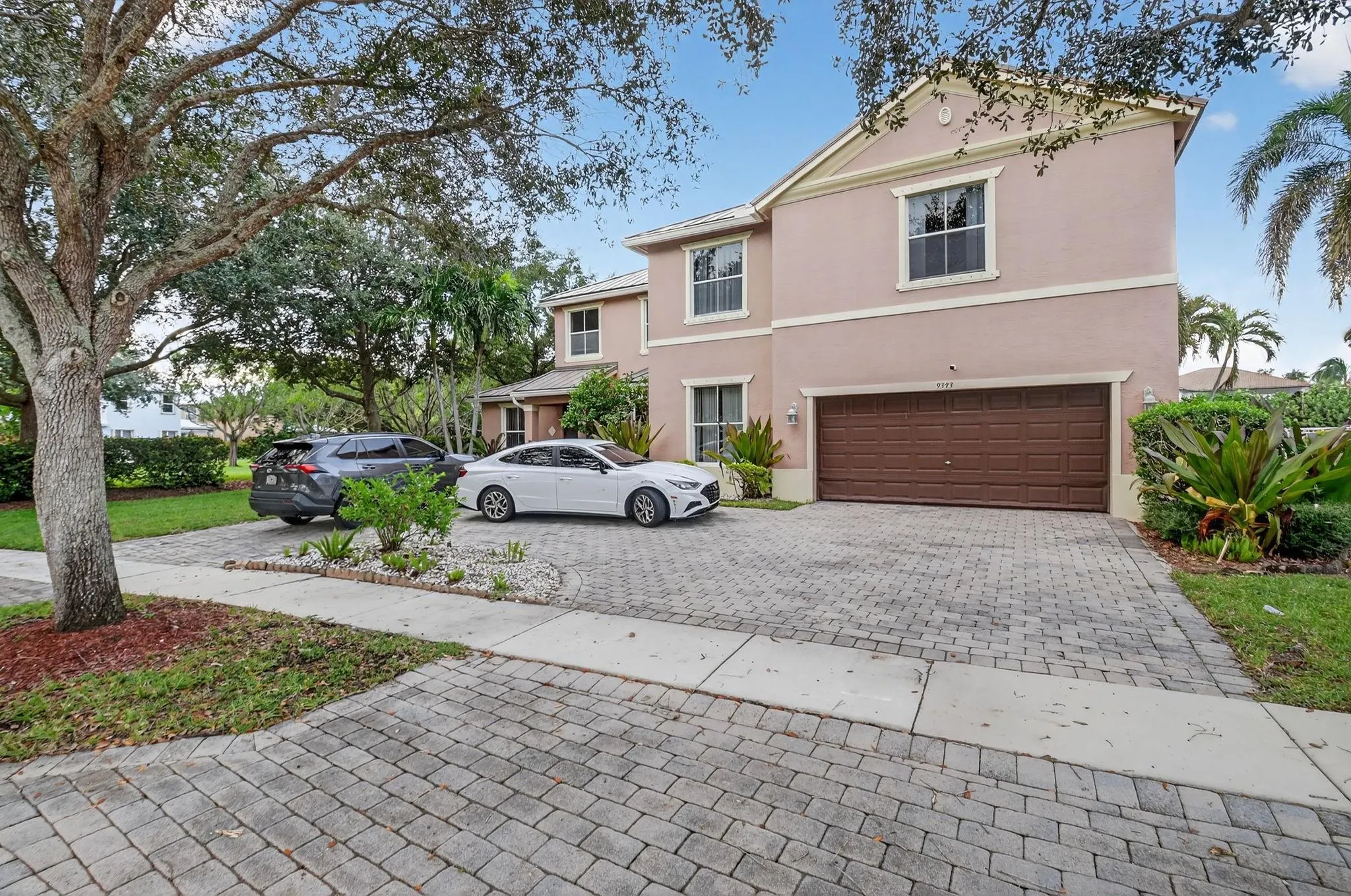 9393 Savannah Estates Drive