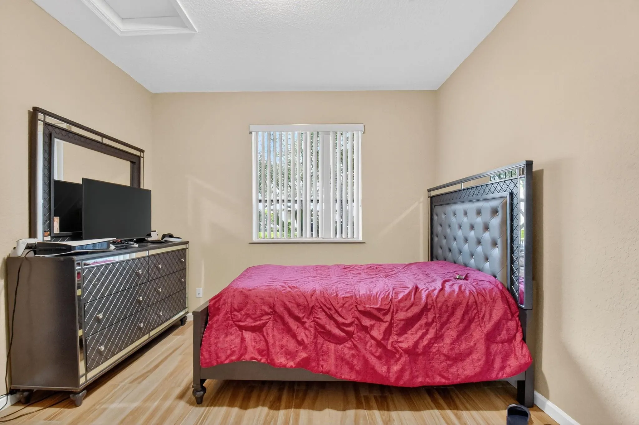 9393 Savannah Estates Drive