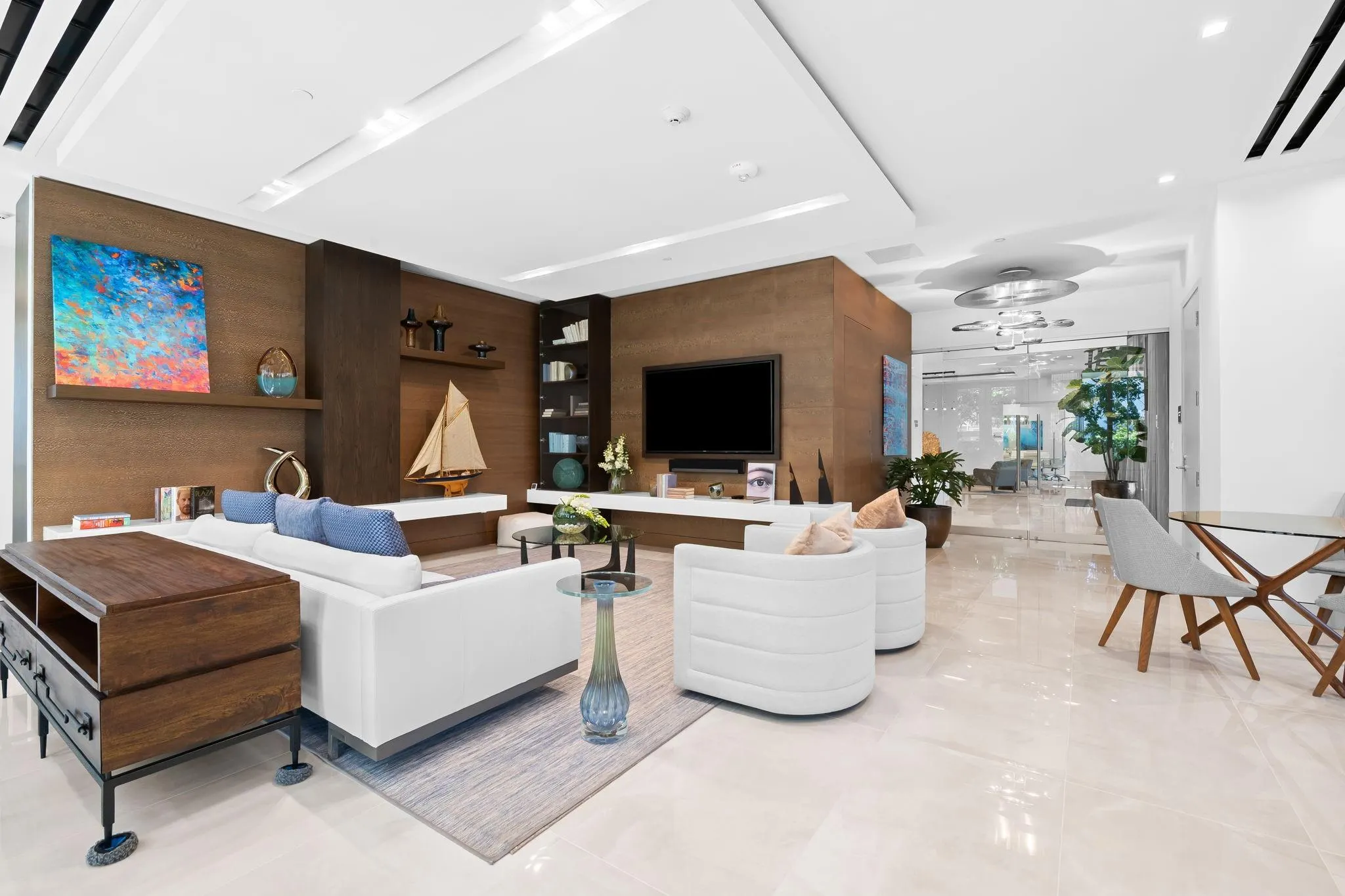 435 Bayshore Dr, #302