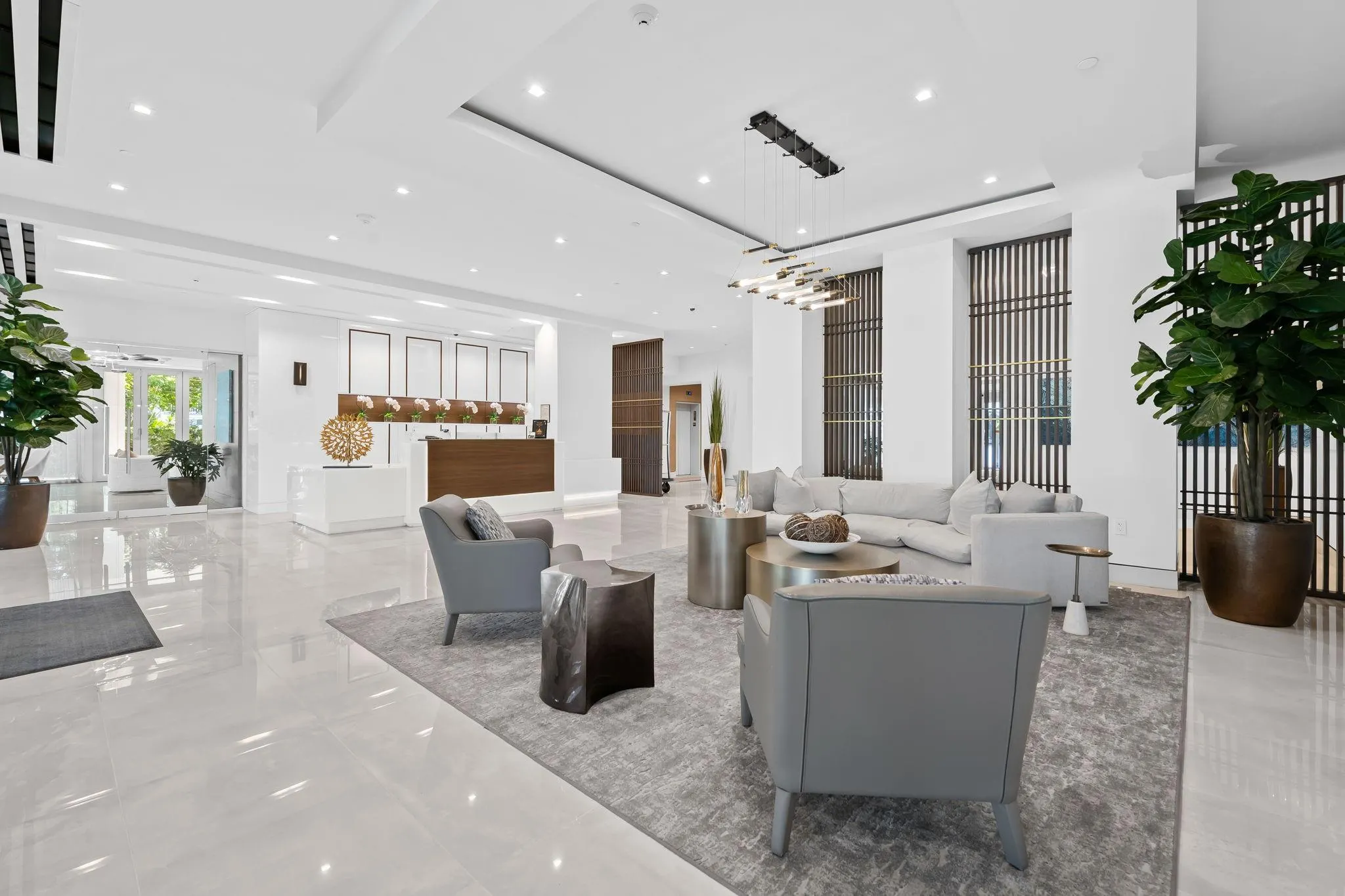 435 Bayshore Dr, #302