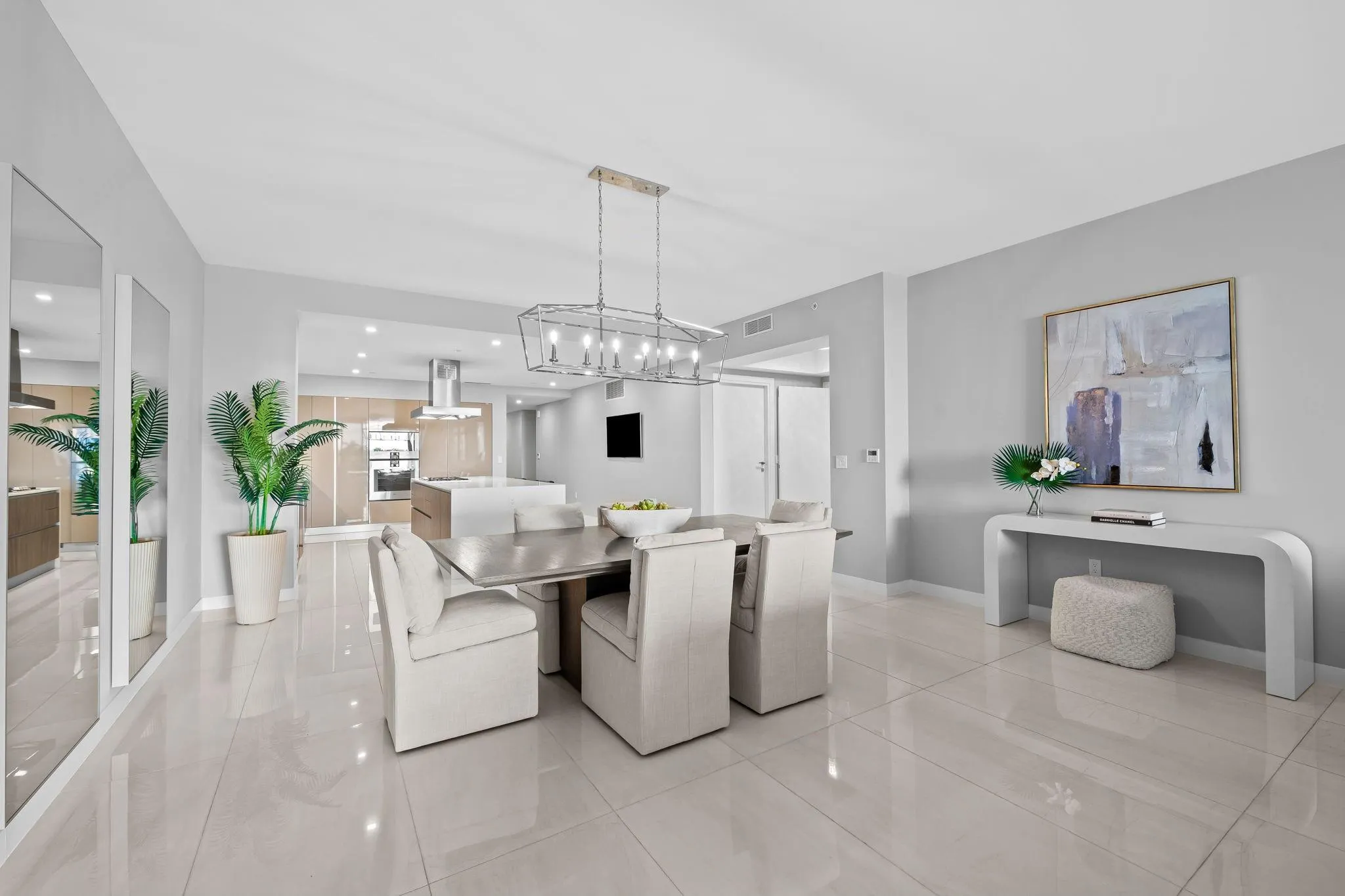 435 Bayshore Dr, #302