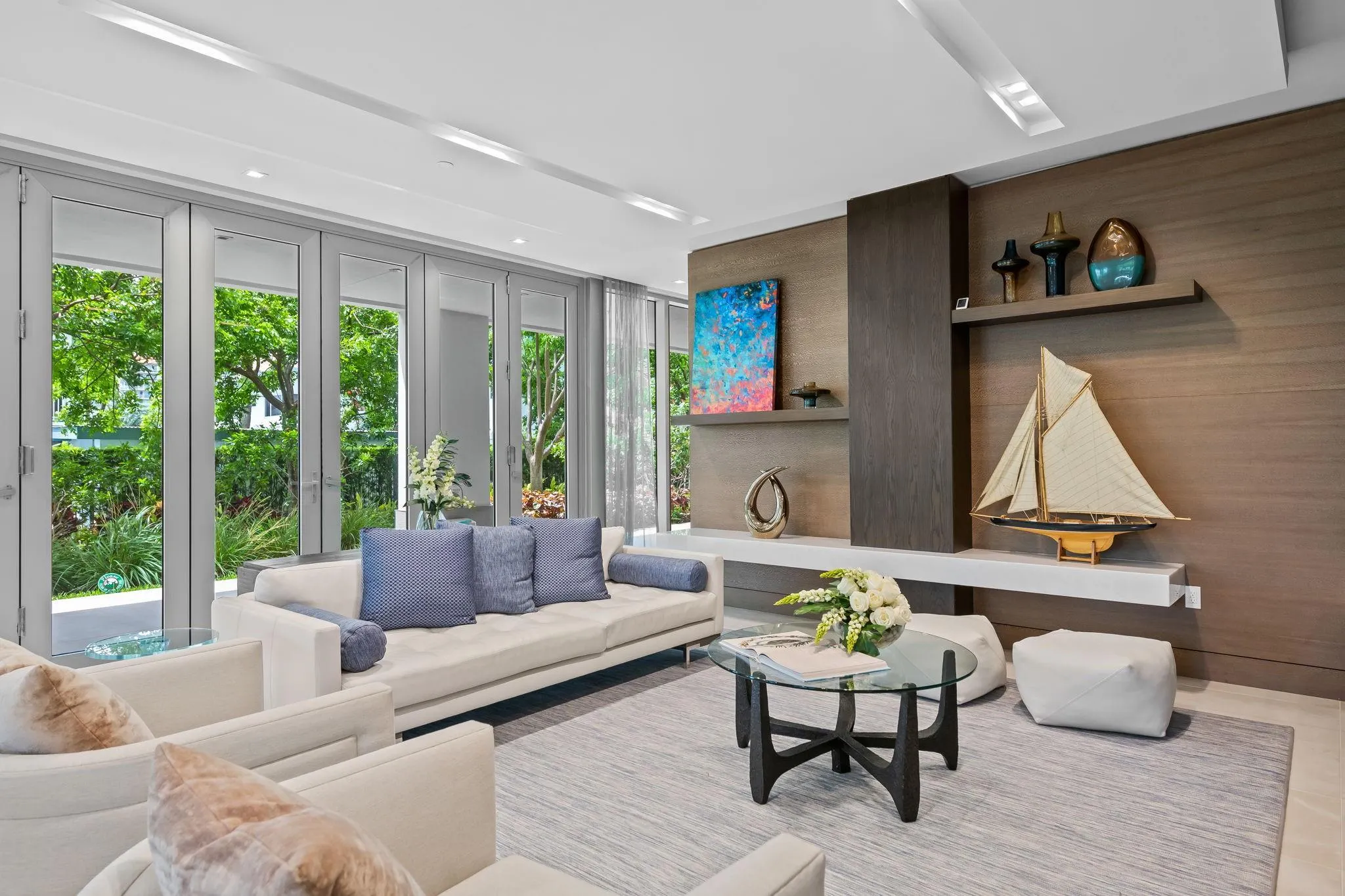 435 Bayshore Dr, #302