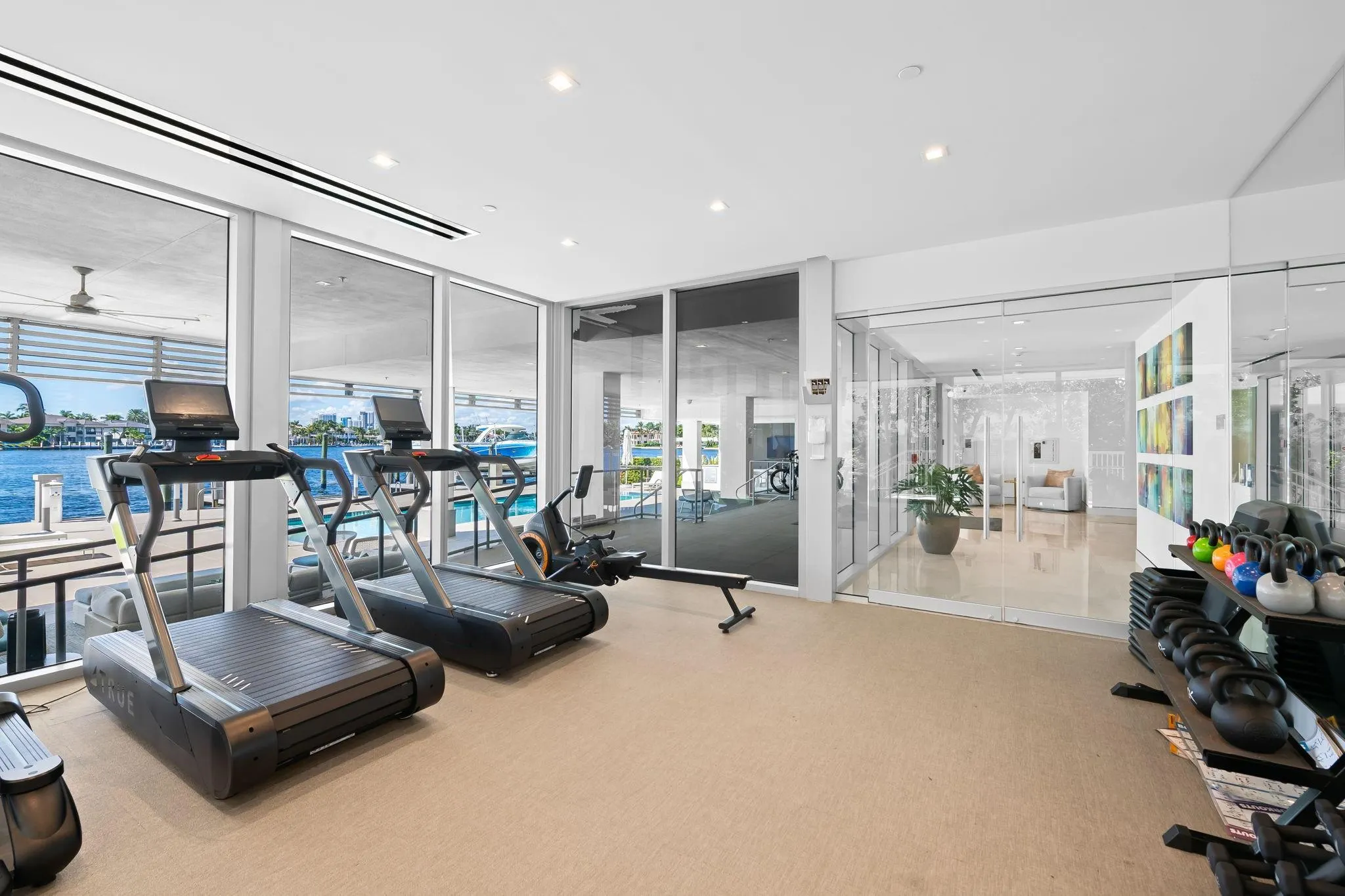 435 Bayshore Dr, #302