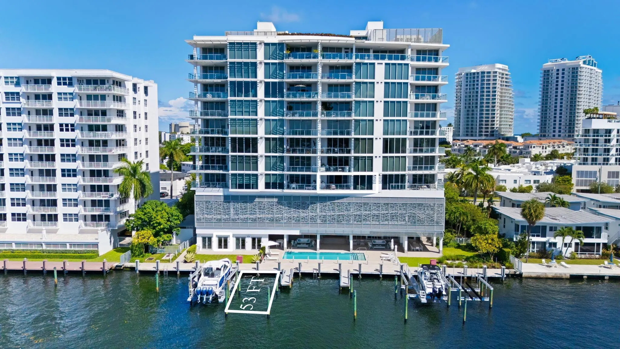 435 Bayshore Dr, #302