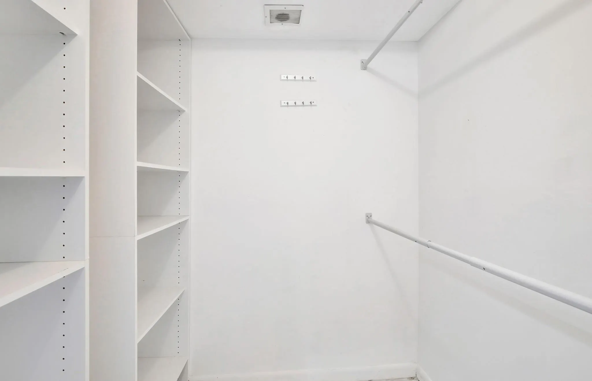 9861 Sunrise Lakes Blvd, #303