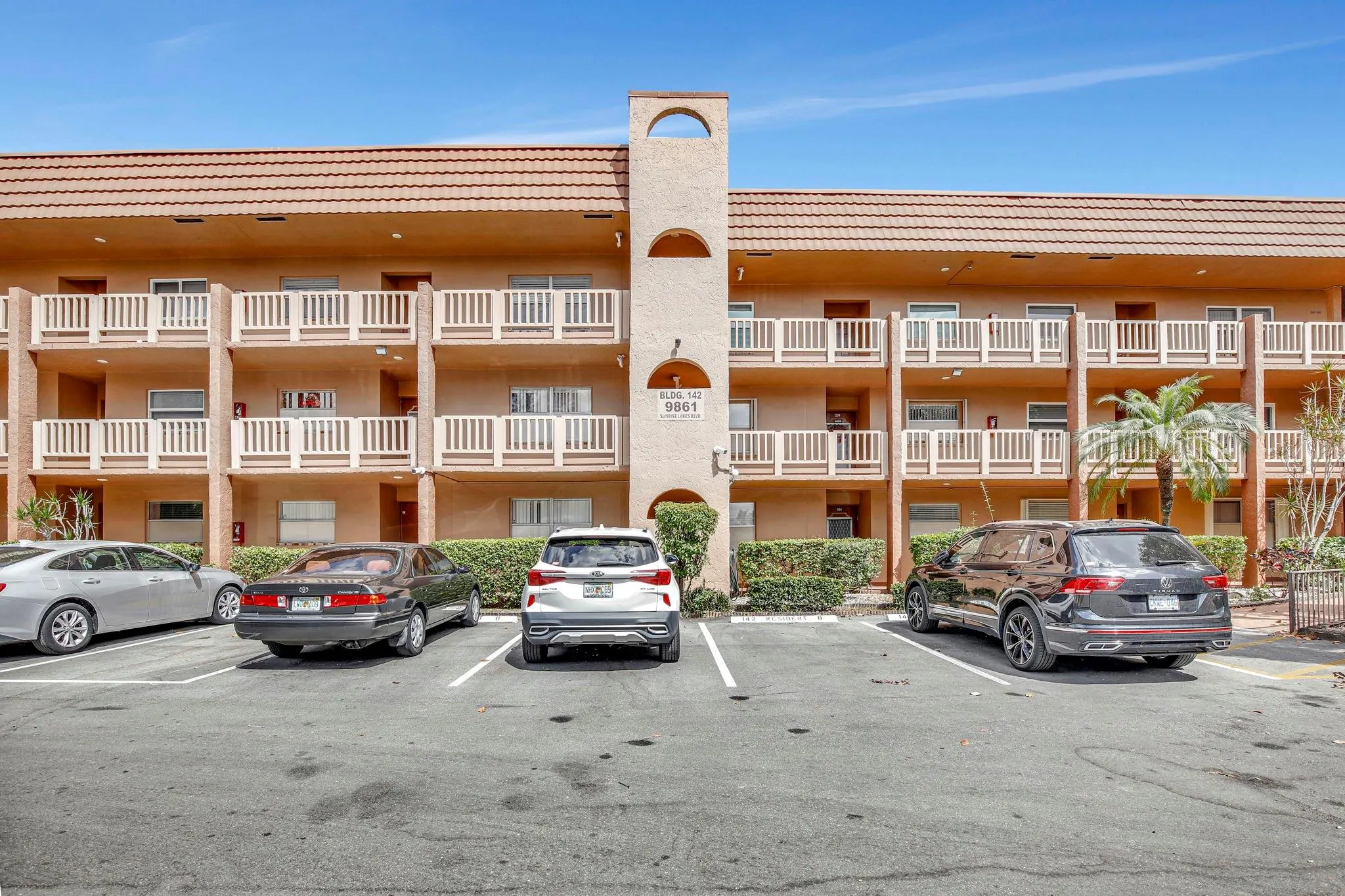 9861 Sunrise Lakes Blvd, #303