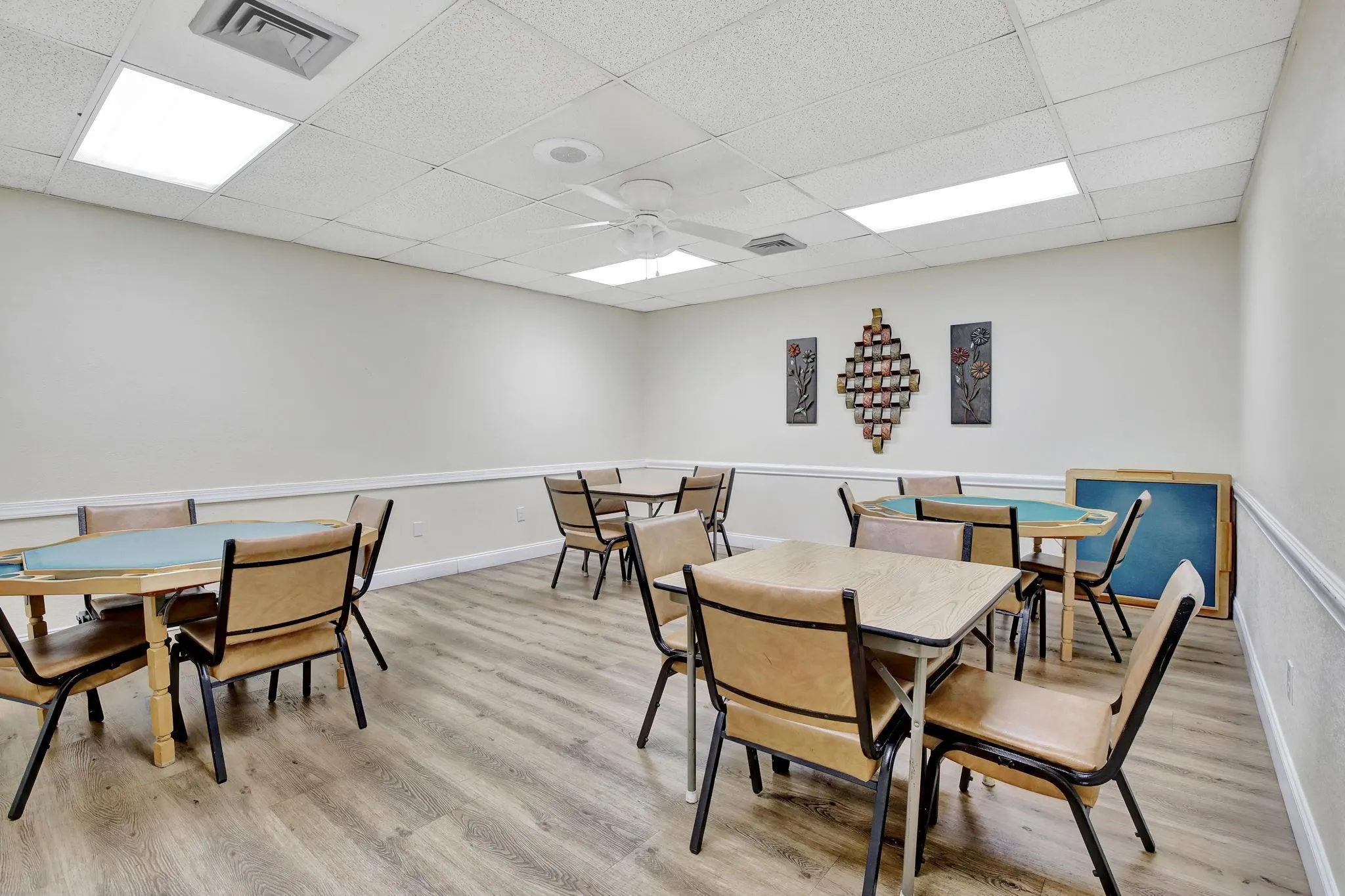 9861 Sunrise Lakes Blvd, #303