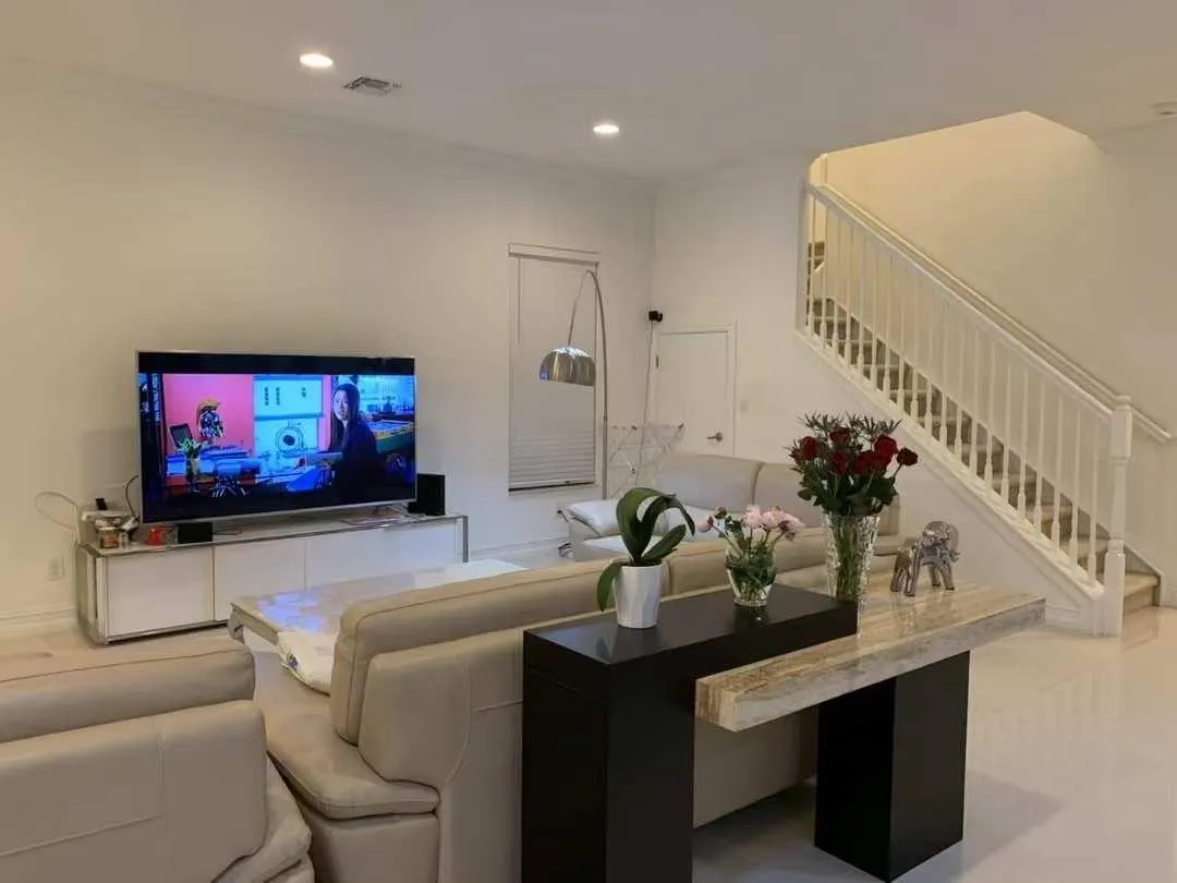 11425 Watercrest Cir