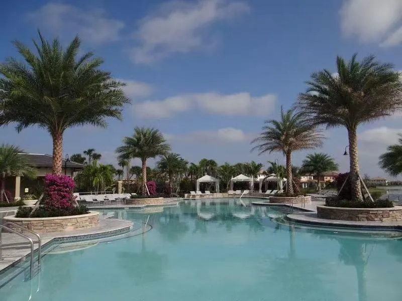 11425 Watercrest Cir