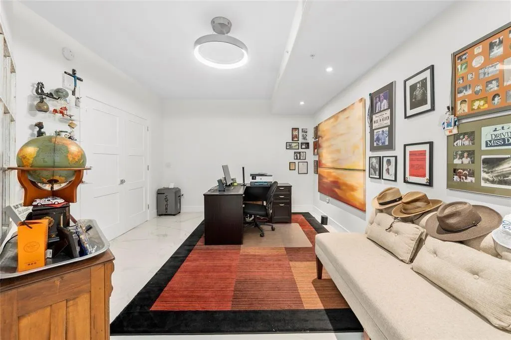 1507 SE 15th Street, #202