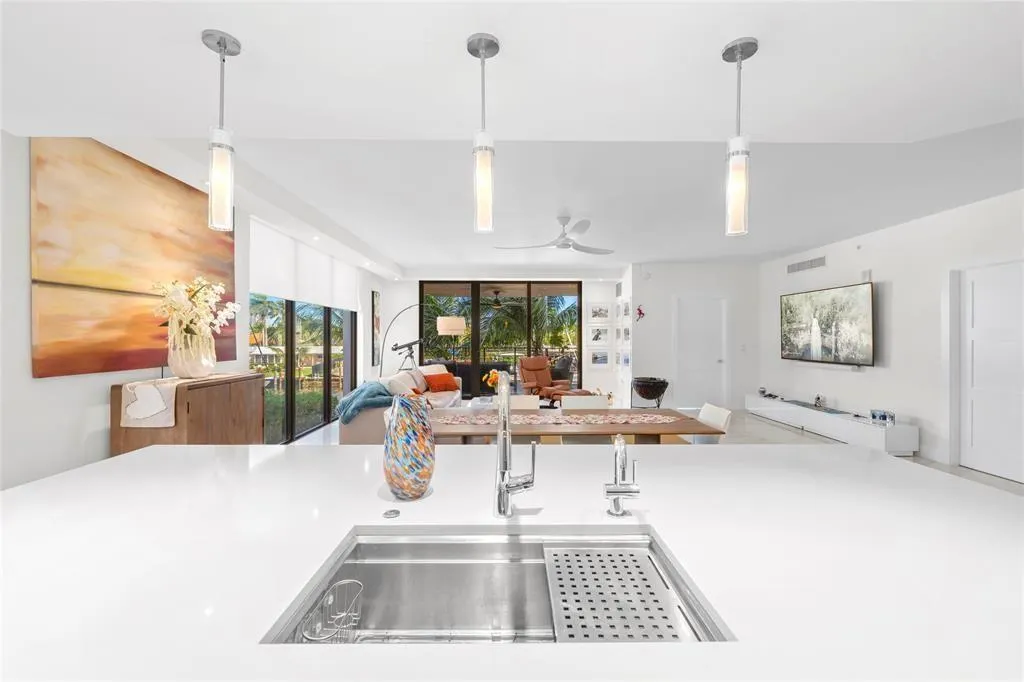 1507 SE 15th Street, #202