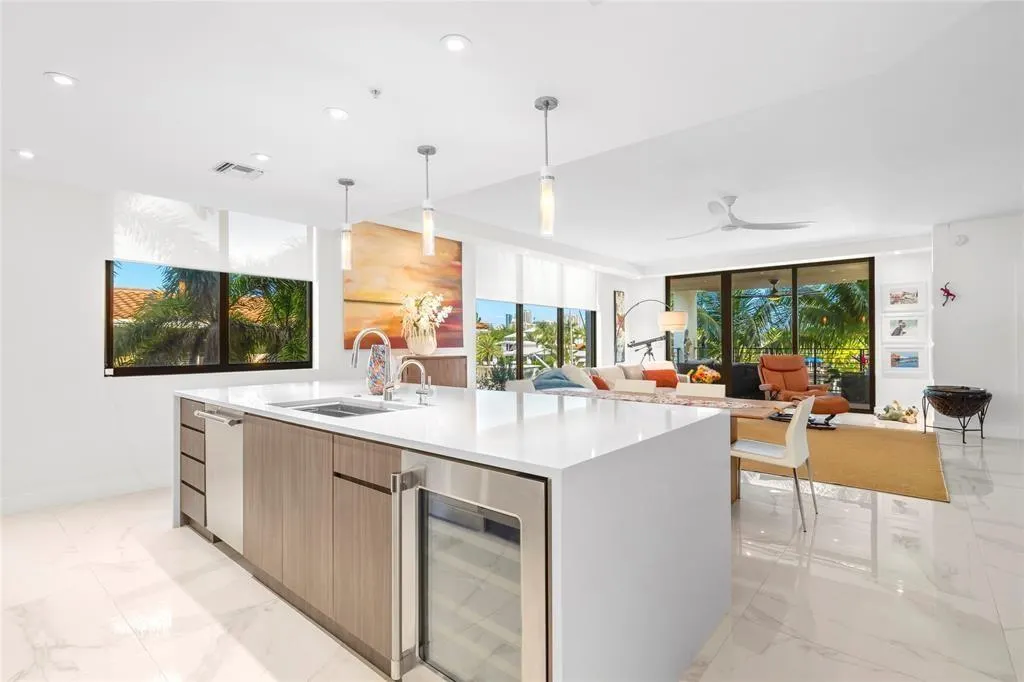 1507 SE 15th Street, #202