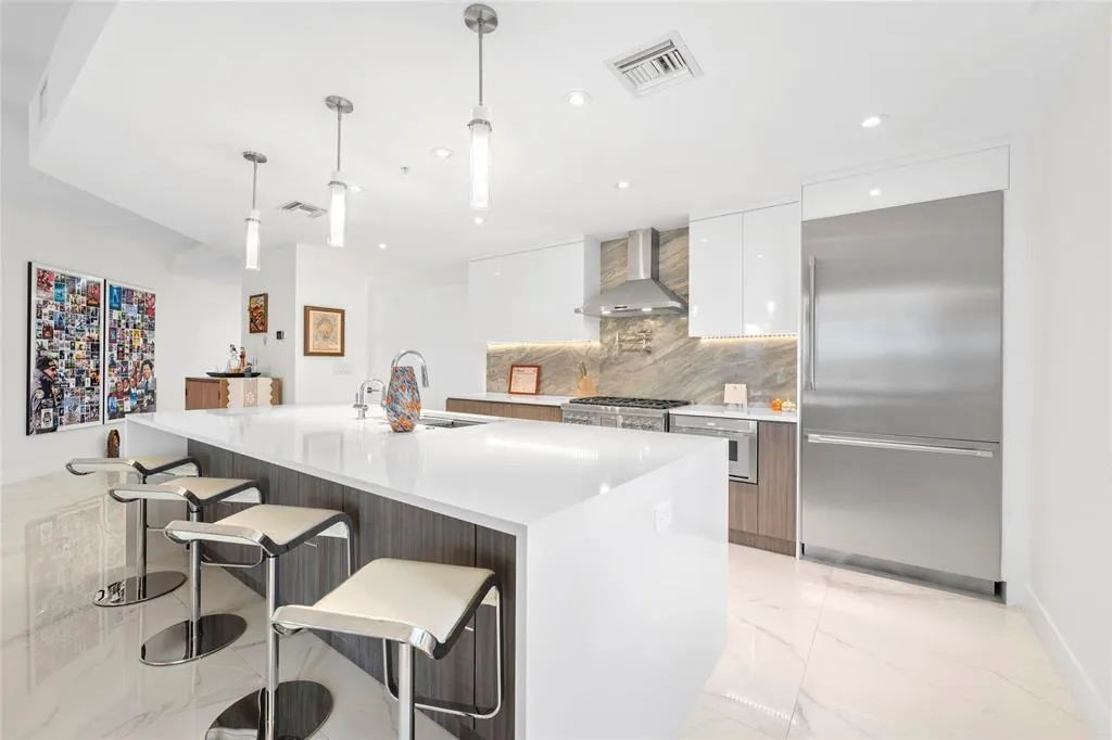 1507 SE 15th Street, #202