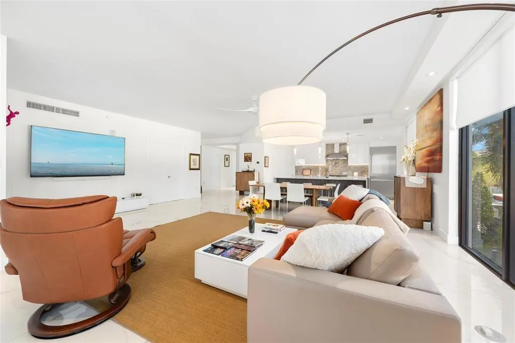 1507 SE 15th Street, #202