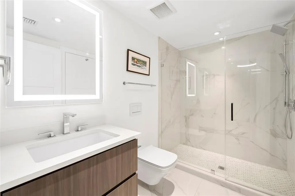 1507 SE 15th Street, #202