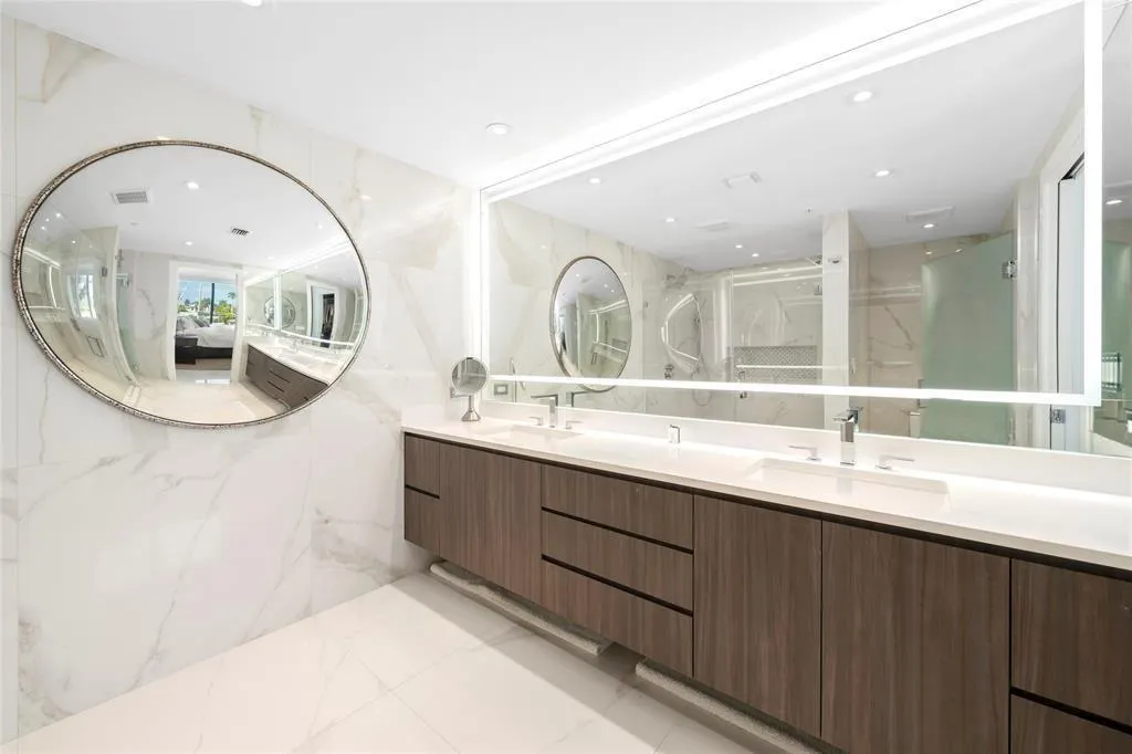 1507 SE 15th Street, #202