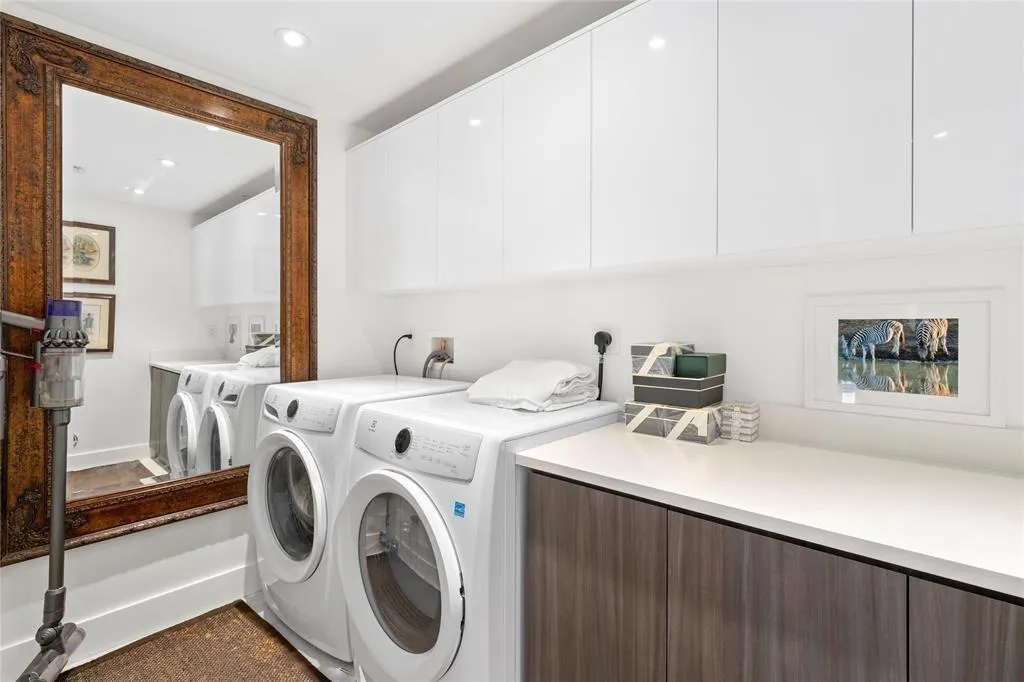 1507 SE 15th Street, #202