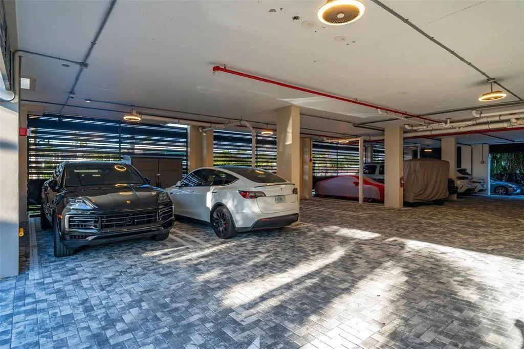 1507 SE 15th Street, #202