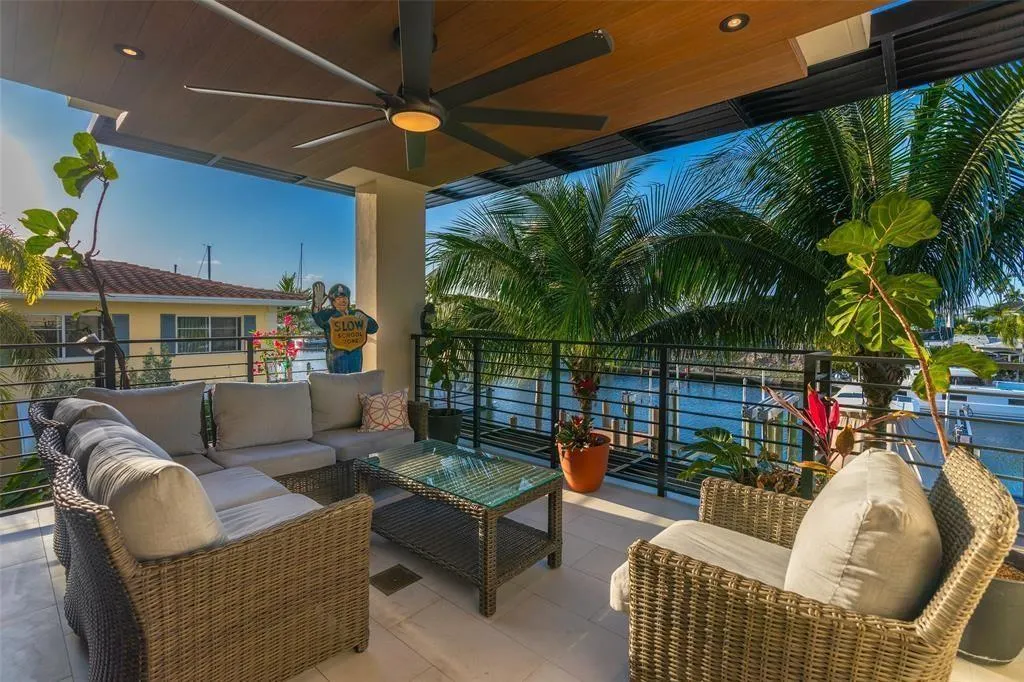 1507 SE 15th Street, #202