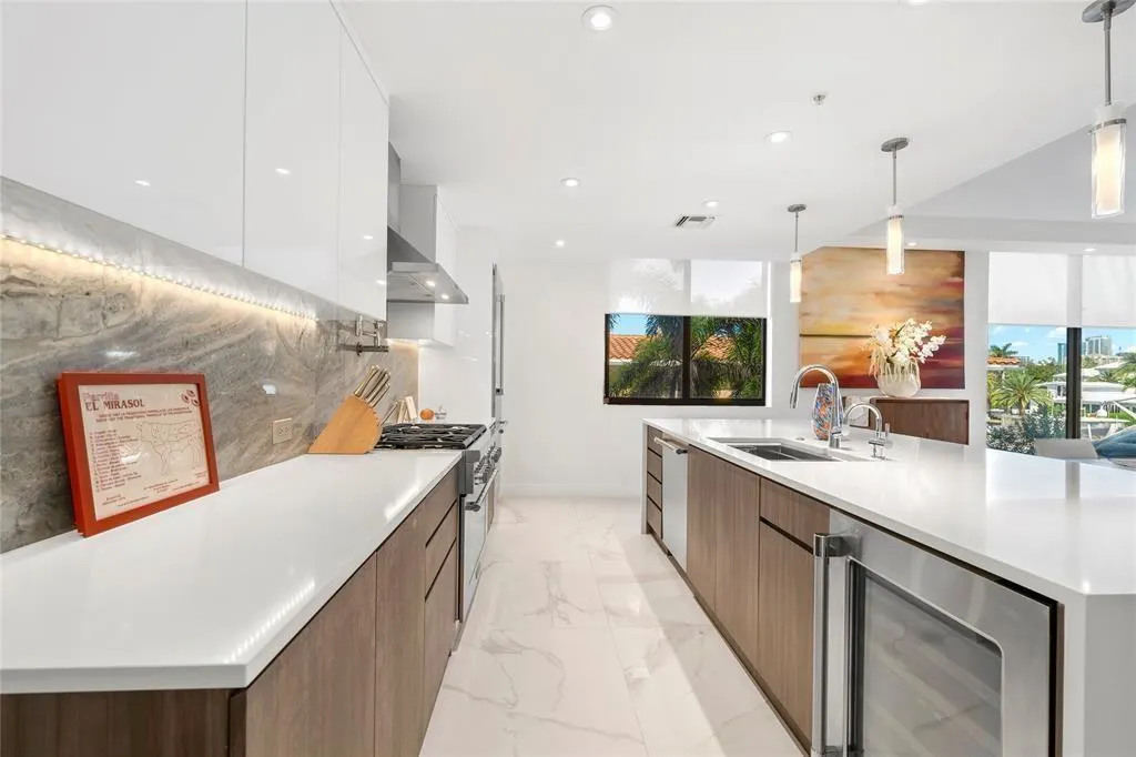 1507 SE 15th Street, #202