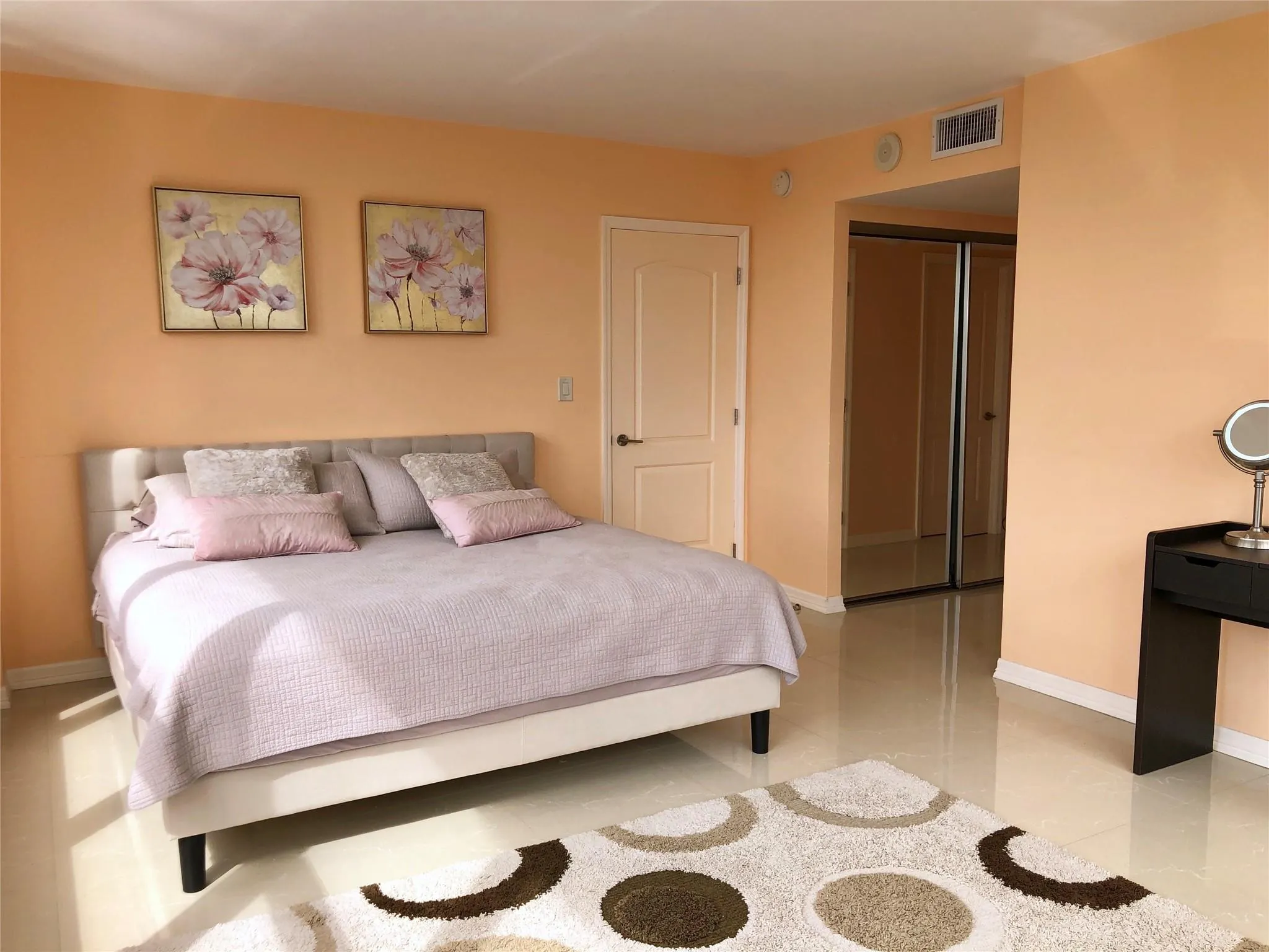 2500 Parkview Dr, #1501