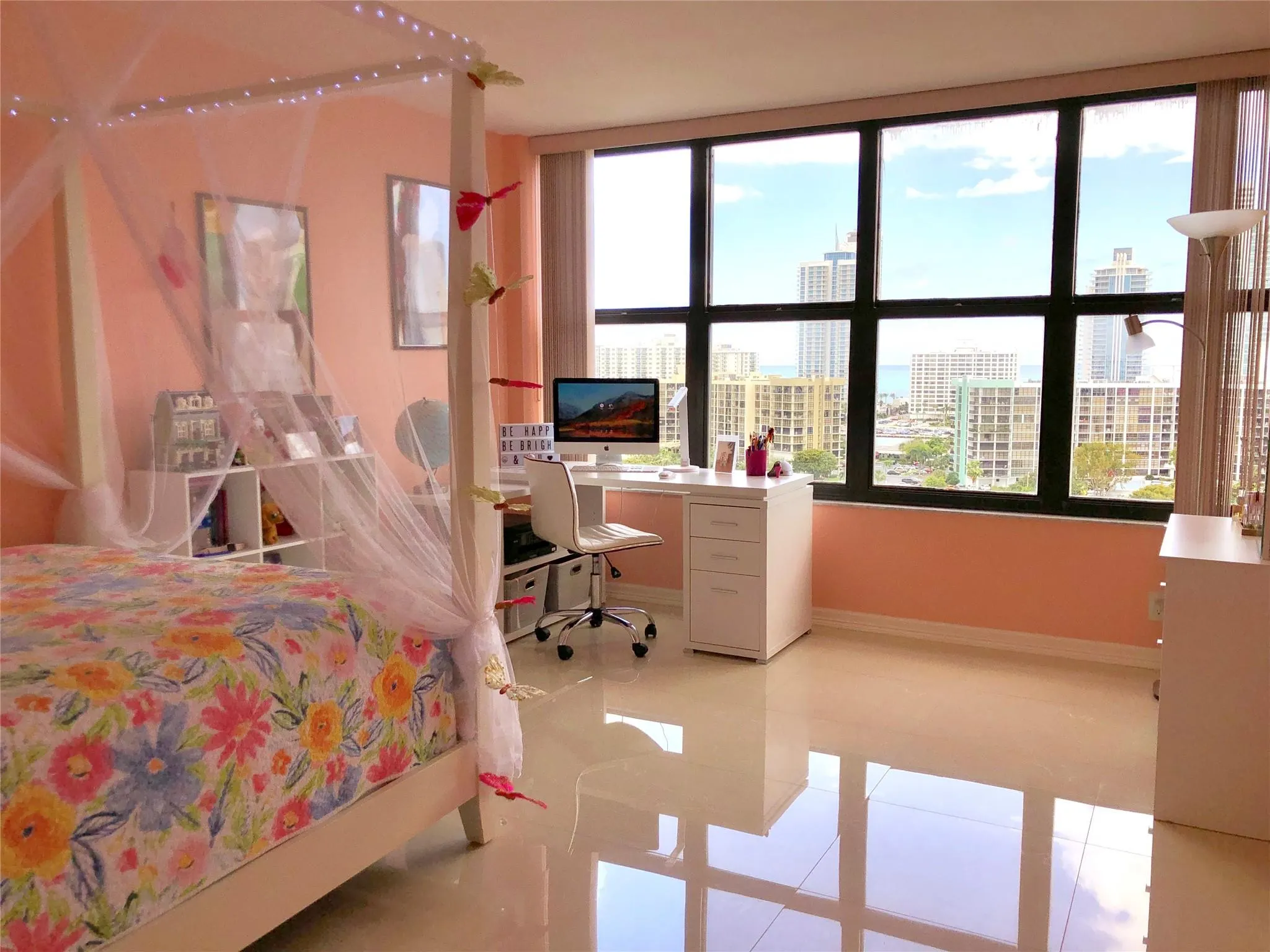 2500 Parkview Dr, #1501