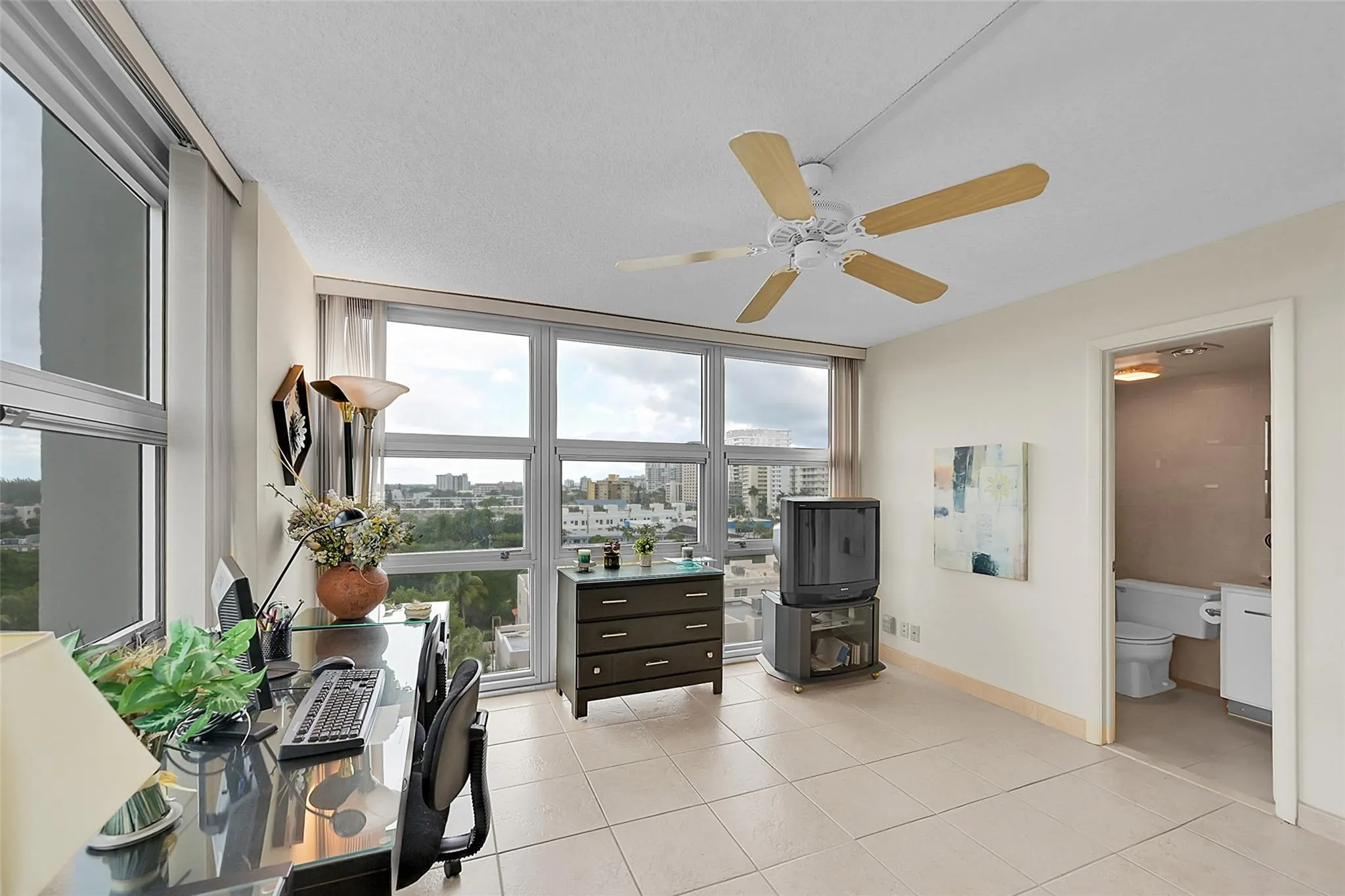 531 N Ocean Blvd, #901