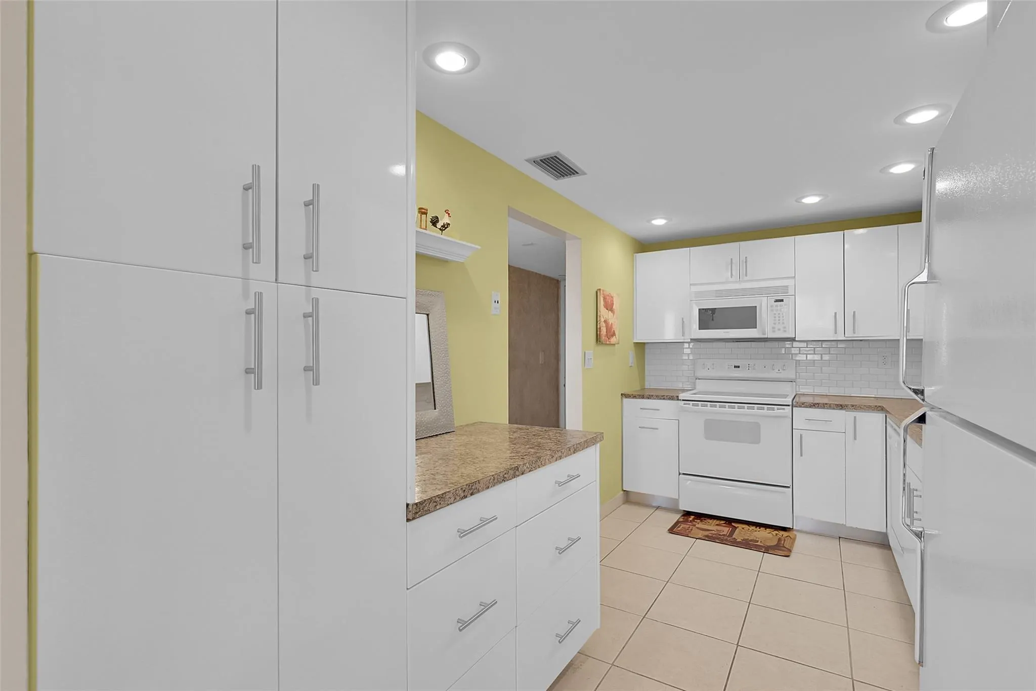 531 N Ocean Blvd, #901