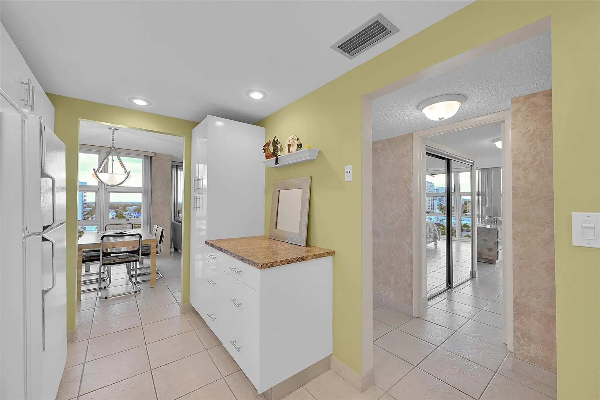 531 N Ocean Blvd, #901